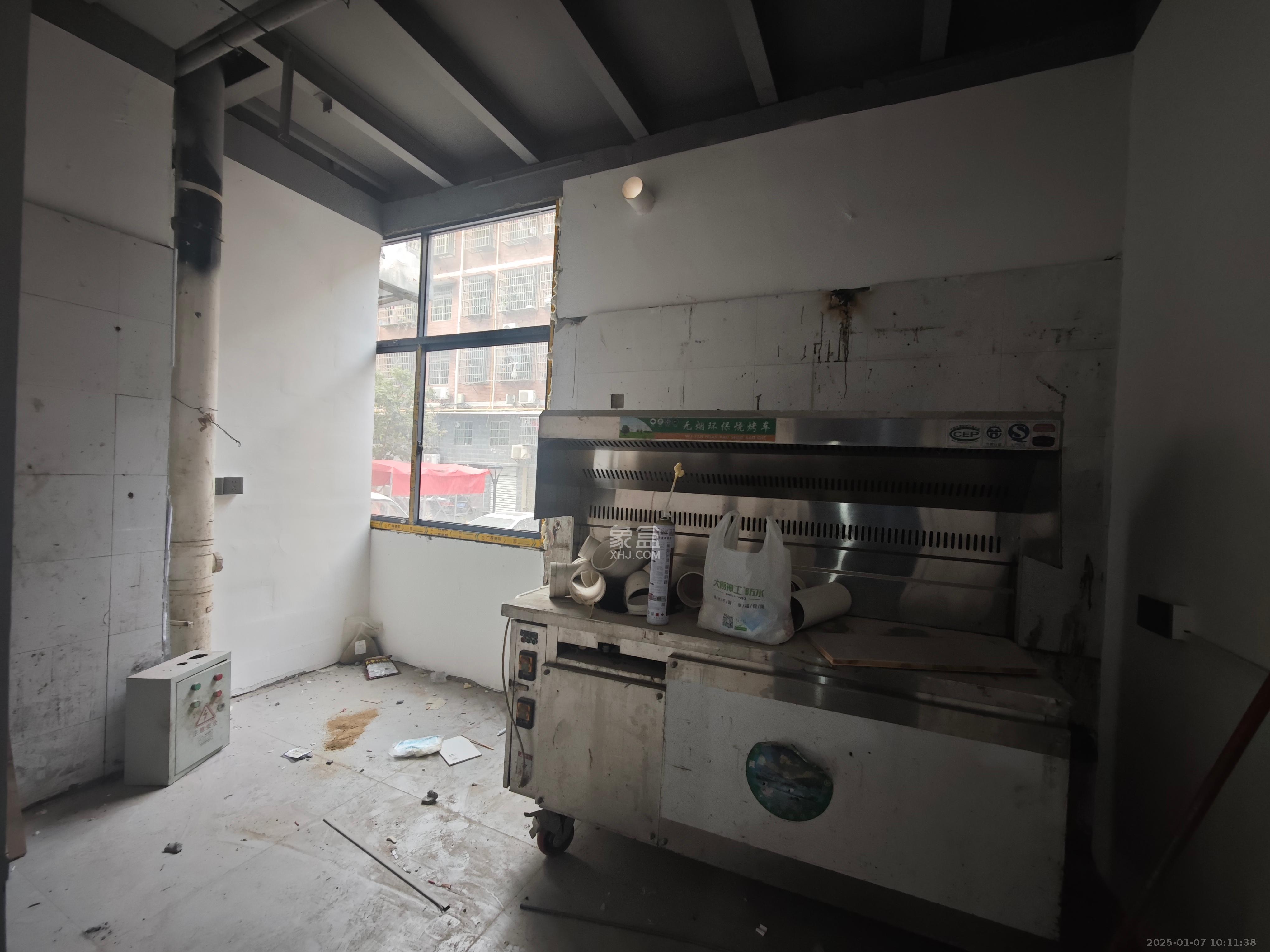 城东安置区(星城社区) 1室0厅0卫 9000.0元/月 城东安置区(星城社区) 1室0厅0卫 9000.0元/月室内图