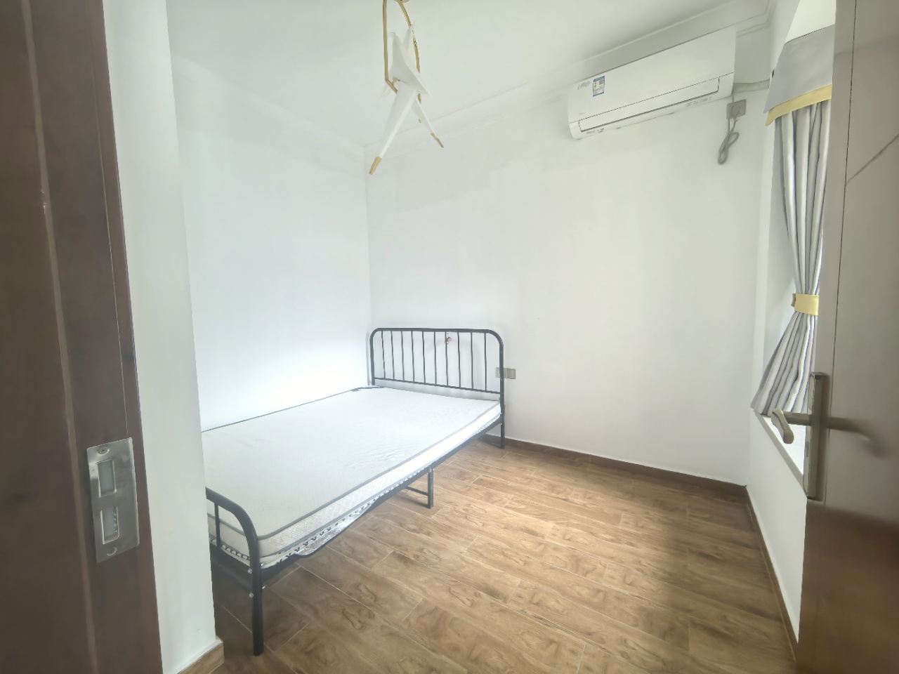 星华海岸城三期 3室2厅2卫 176.0万 星华海岸城三期 3室2厅2卫 176.0万室内图