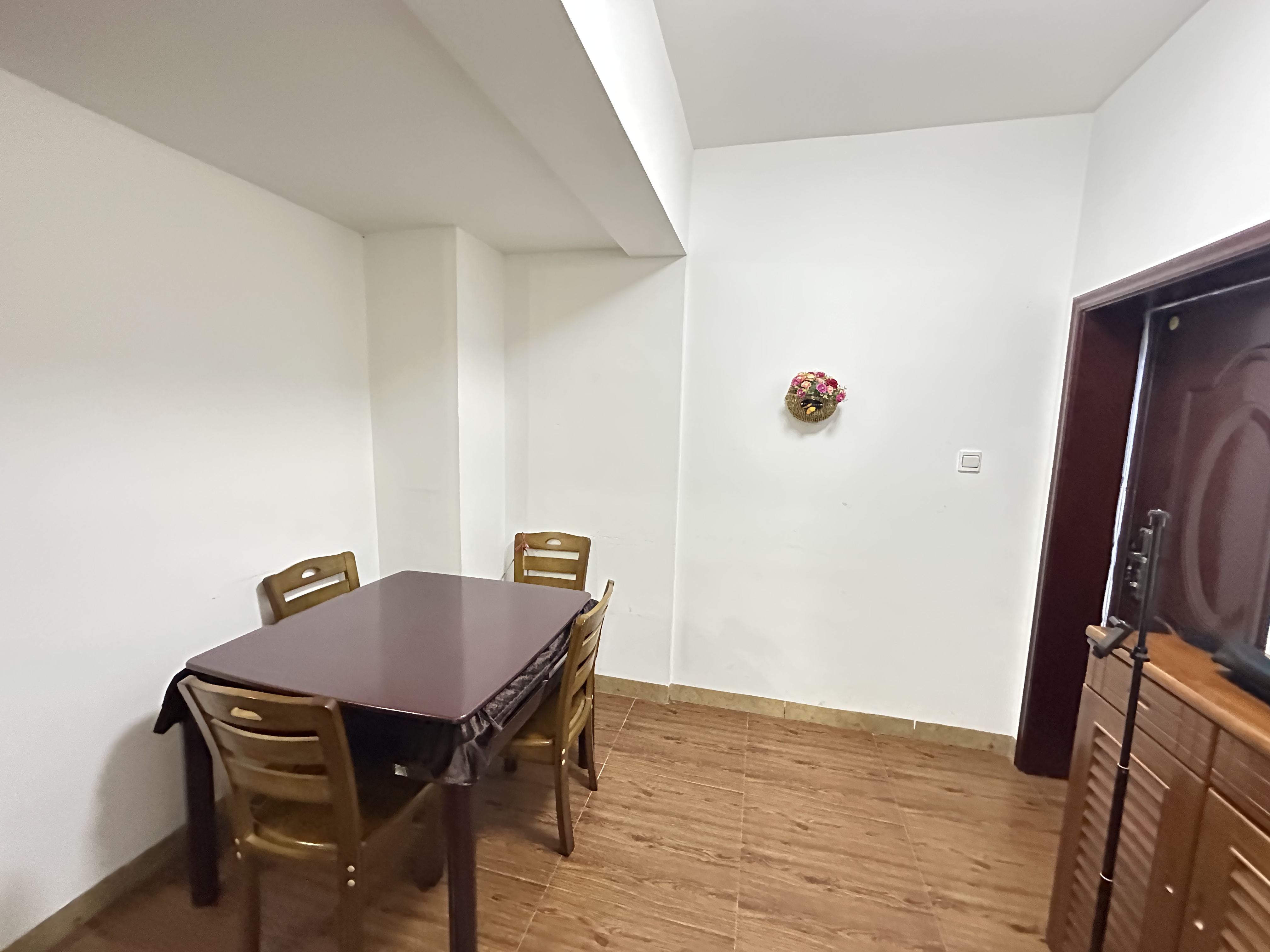 珍珠裕苑二期 1室2厅1卫 85.0万 珍珠裕苑二期 1室2厅1卫 85.0万室内图