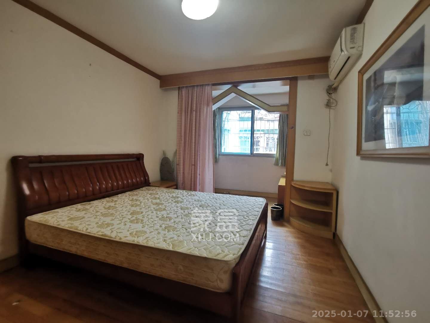 红旗综合安置楼  2室2厅1卫    1800.0元/月室内图