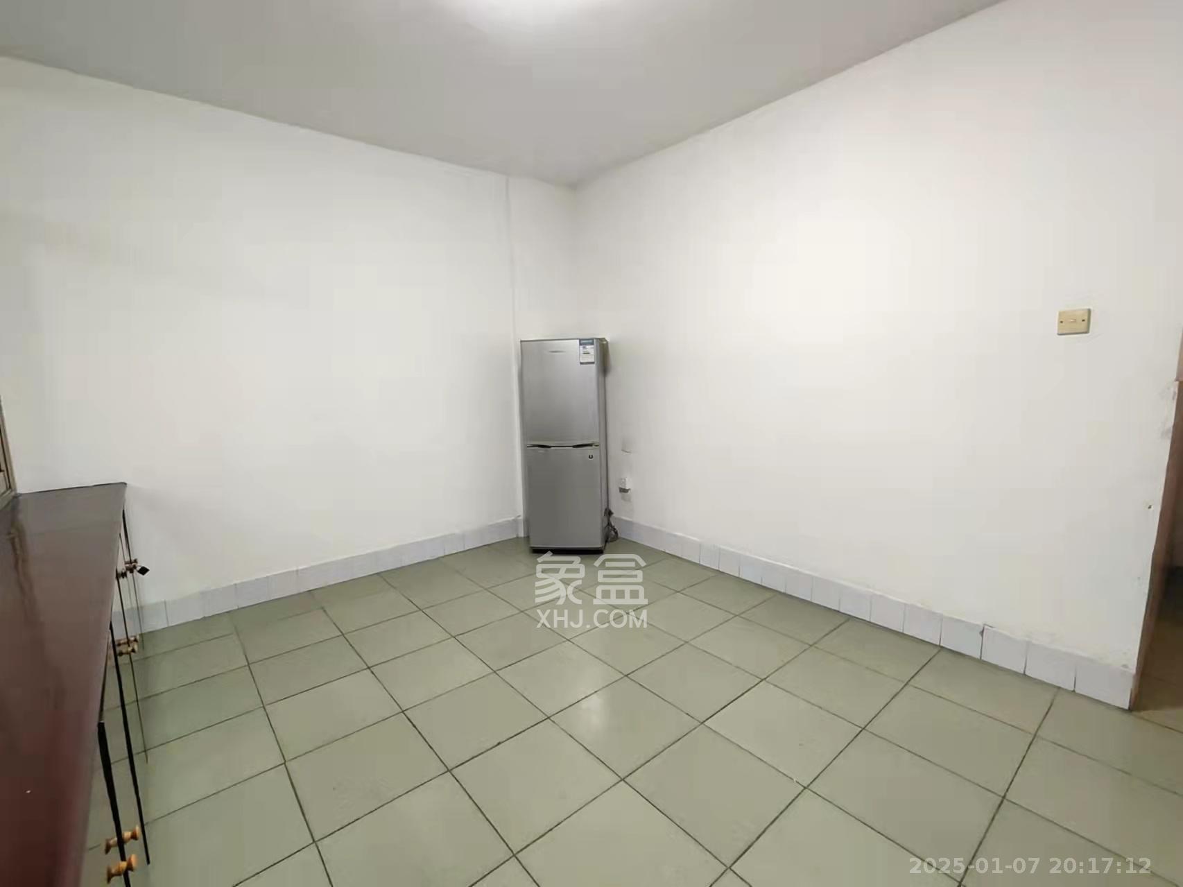 城市花园 3室2厅1卫 3000.0元/月 城市花园 3室2厅1卫 3000.0元/月室内图