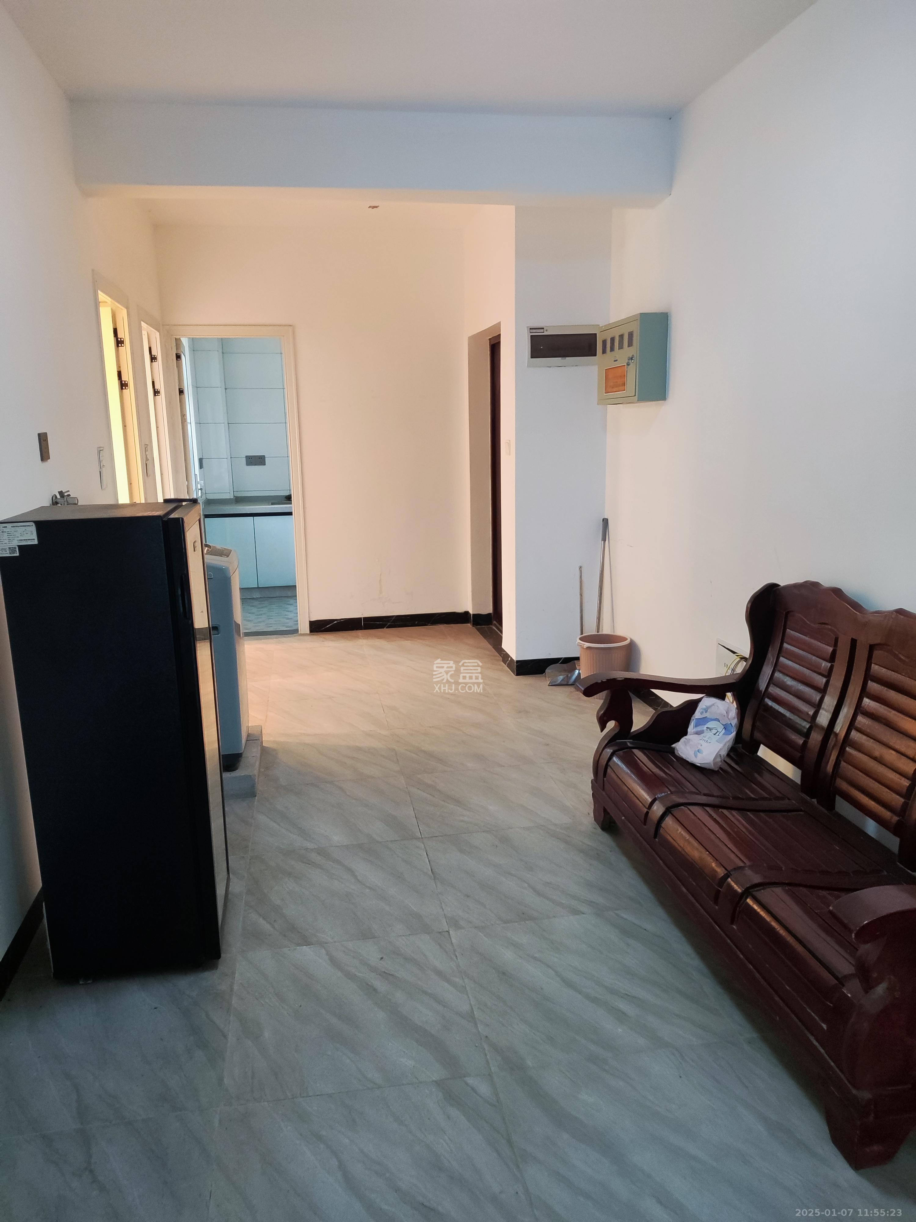 长郡旁牛津街(瑞凯滨江雅苑) 5室2厅4卫 2400.0元/月 长郡旁牛津街(瑞凯滨江雅苑) 5室2厅4卫 2400.0元/月室内图