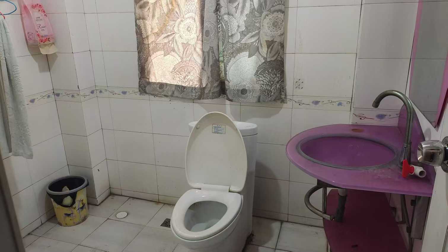 富桥市场 4室2厅2卫 1180.0元/月 富桥市场 4室2厅2卫 1180.0元/月室内图