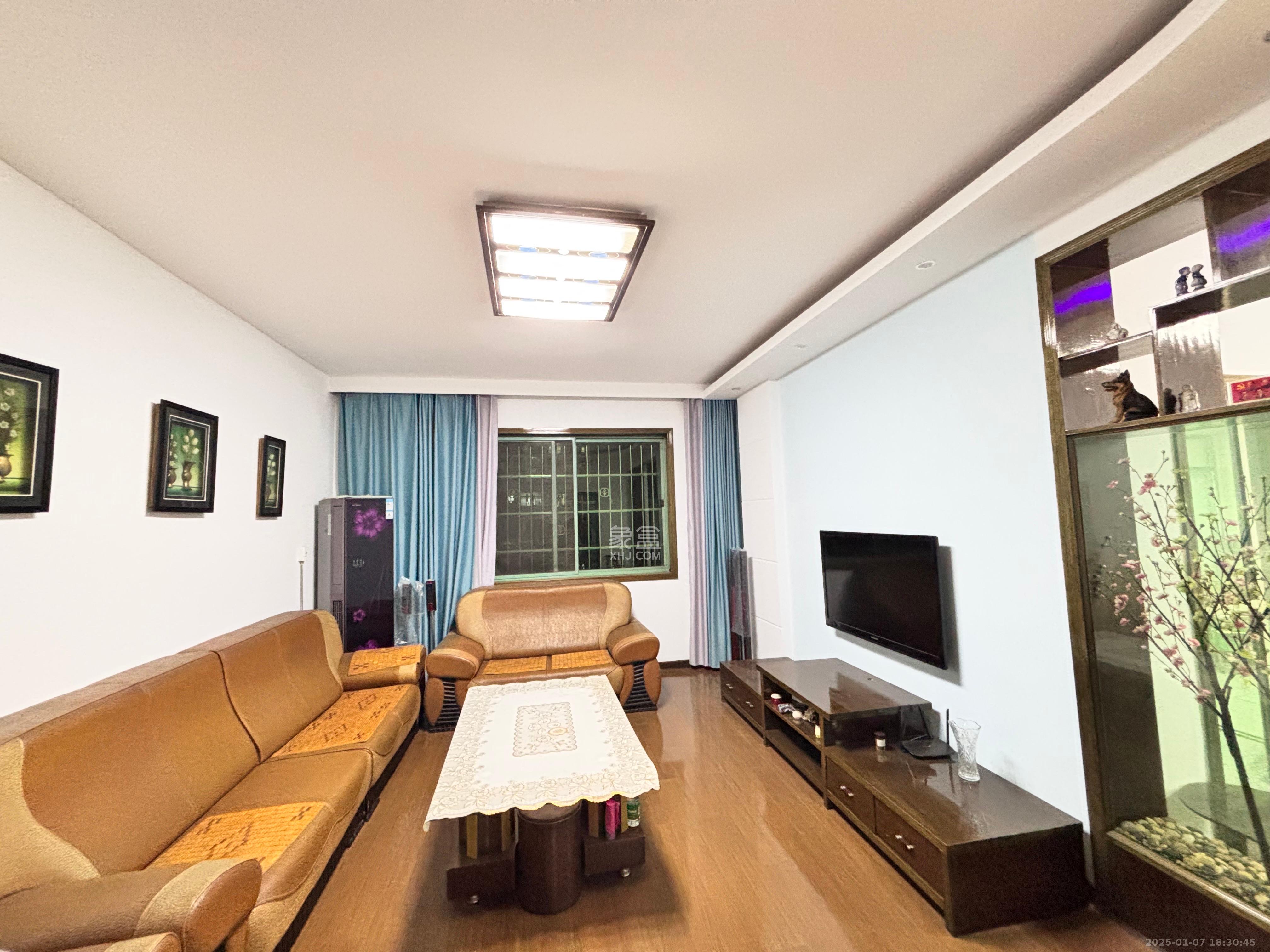 湘钢工人新村 3室2厅1卫 1200.0元/月 湘钢工人新村 3室2厅1卫 1200.0元/月室内图