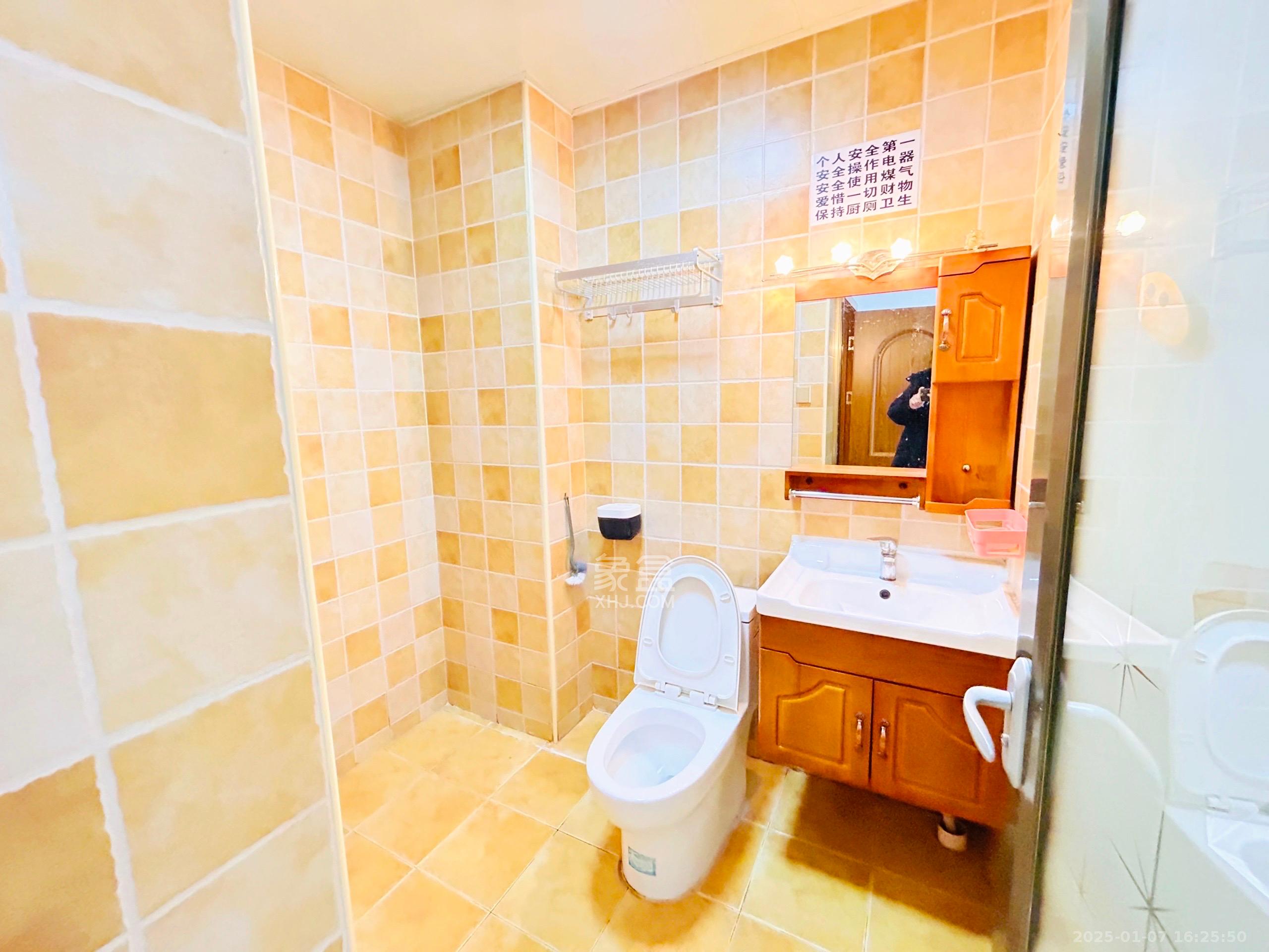 福星安置区 2室2厅2卫 1000.0元/月 福星安置区 2室2厅2卫 1000.0元/月室内图