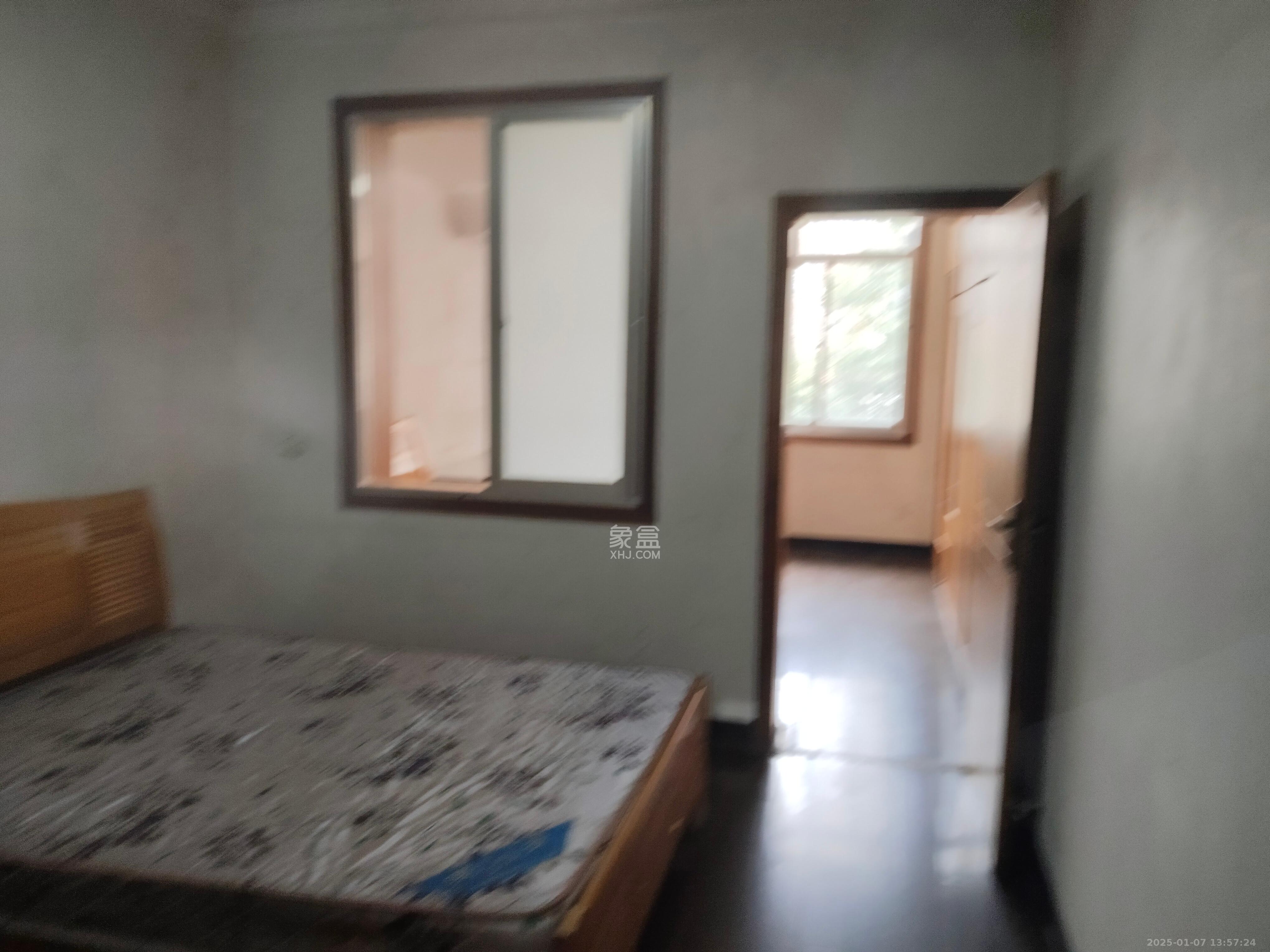 十五中单位宿舍  3室2厅1卫   1800.00元/月室内图