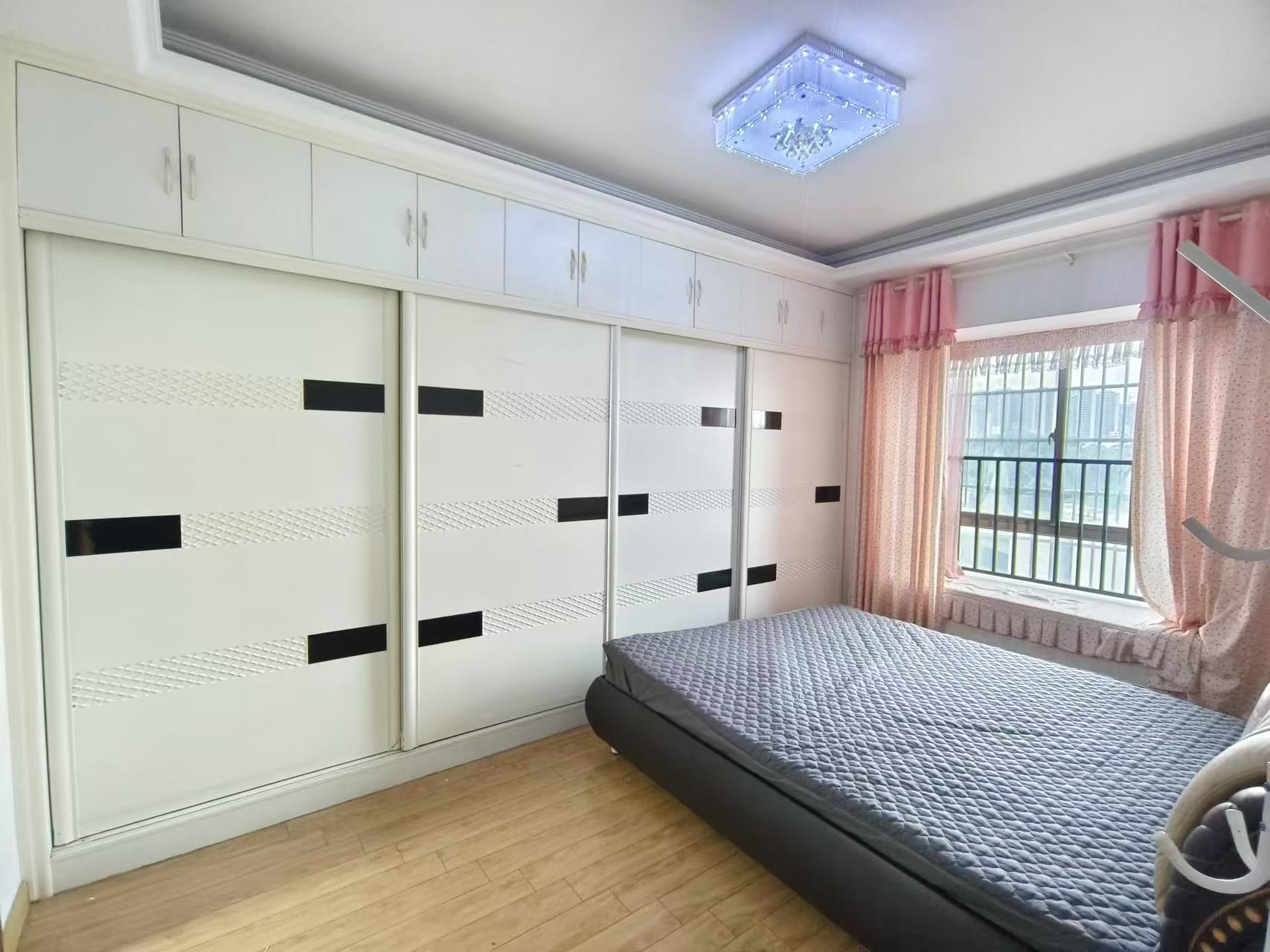 碧桂园 3室2厅2卫 2200.0元/月 碧桂园 3室2厅2卫 2200.0元/月室内图