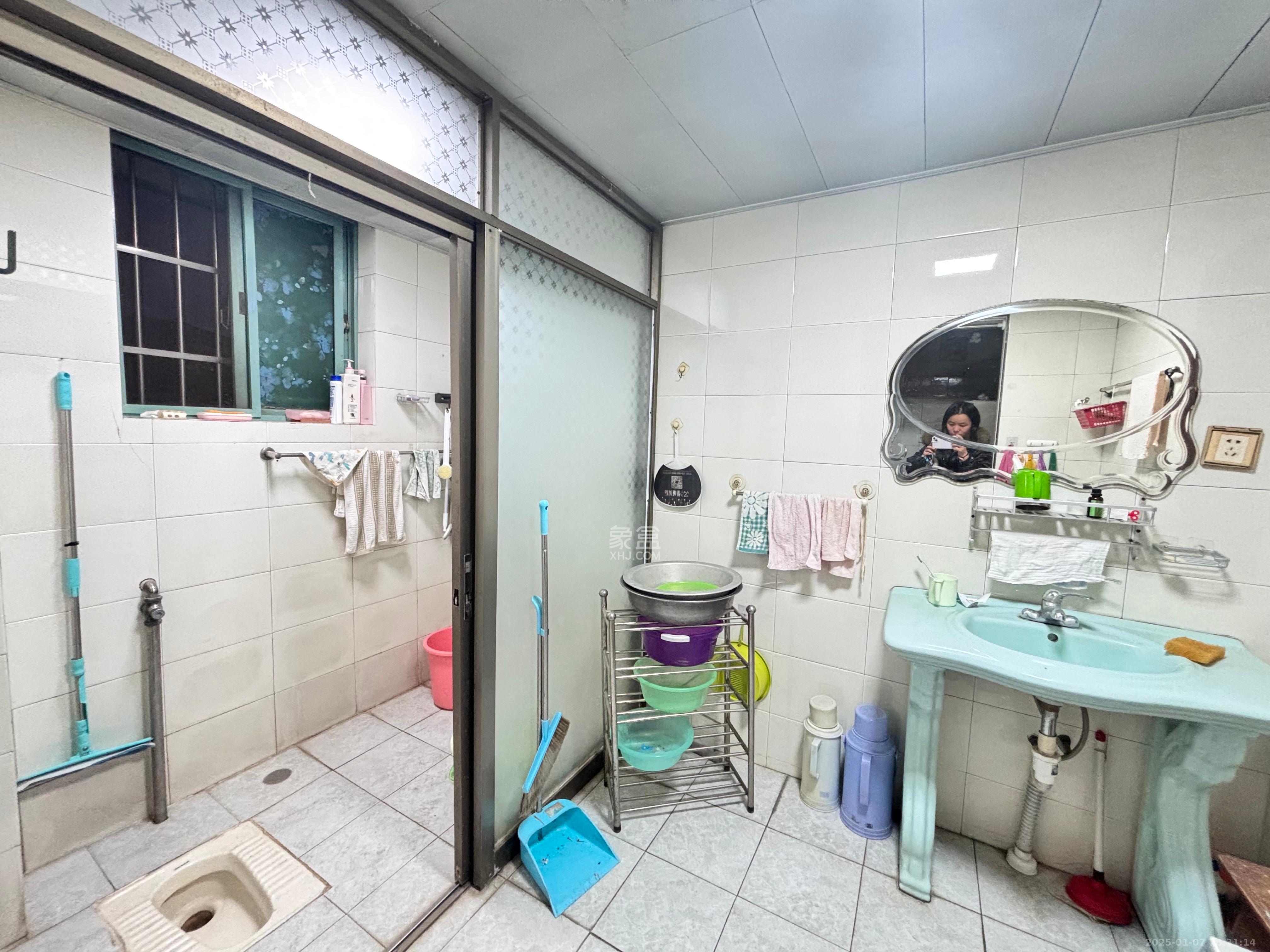 湘钢工人新村 3室2厅1卫 1200.0元/月 湘钢工人新村 3室2厅1卫 1200.0元/月室内图