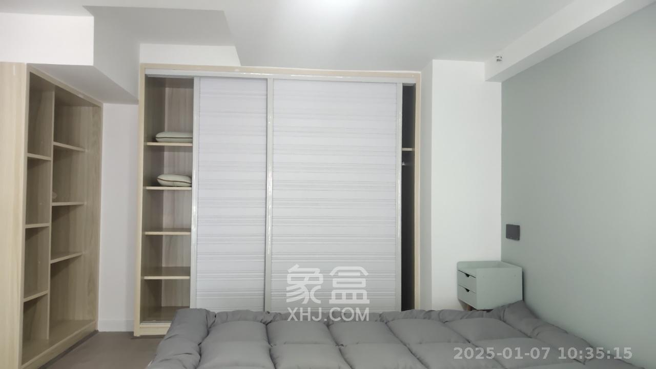 裕天国际商汇中心 1室1厅1卫 2400.0元/月 裕天国际商汇中心 1室1厅1卫 2400.0元/月室内图