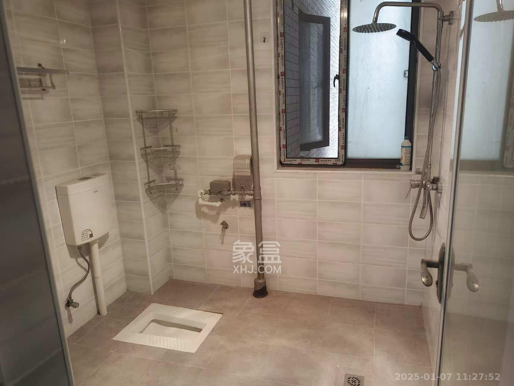 鑫远湘府逸园 4室2厅1卫 2500.0元/月 鑫远湘府逸园 4室2厅1卫 2500.0元/月室内图