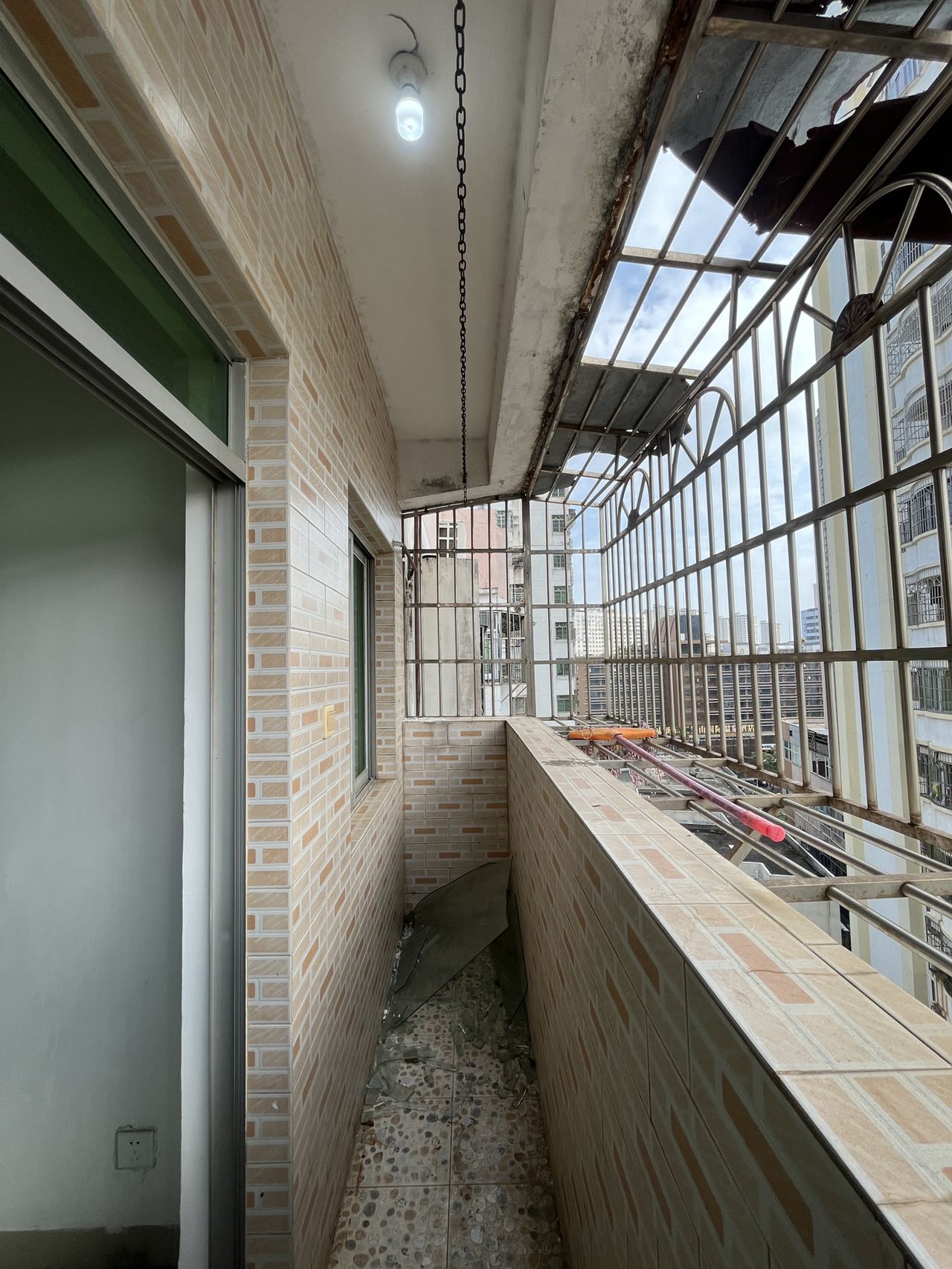 泉都大厦 3室2厅1卫 3000.0元/月 泉都大厦 3室2厅1卫 3000.0元/月室内图