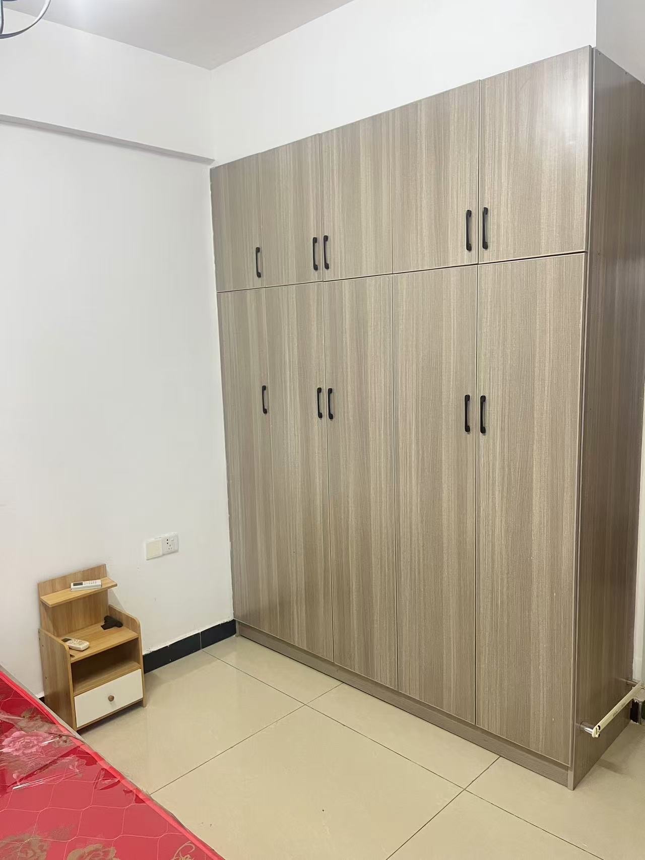 南垅社区（A区）  1室1厅1卫    700.0元/月室内图