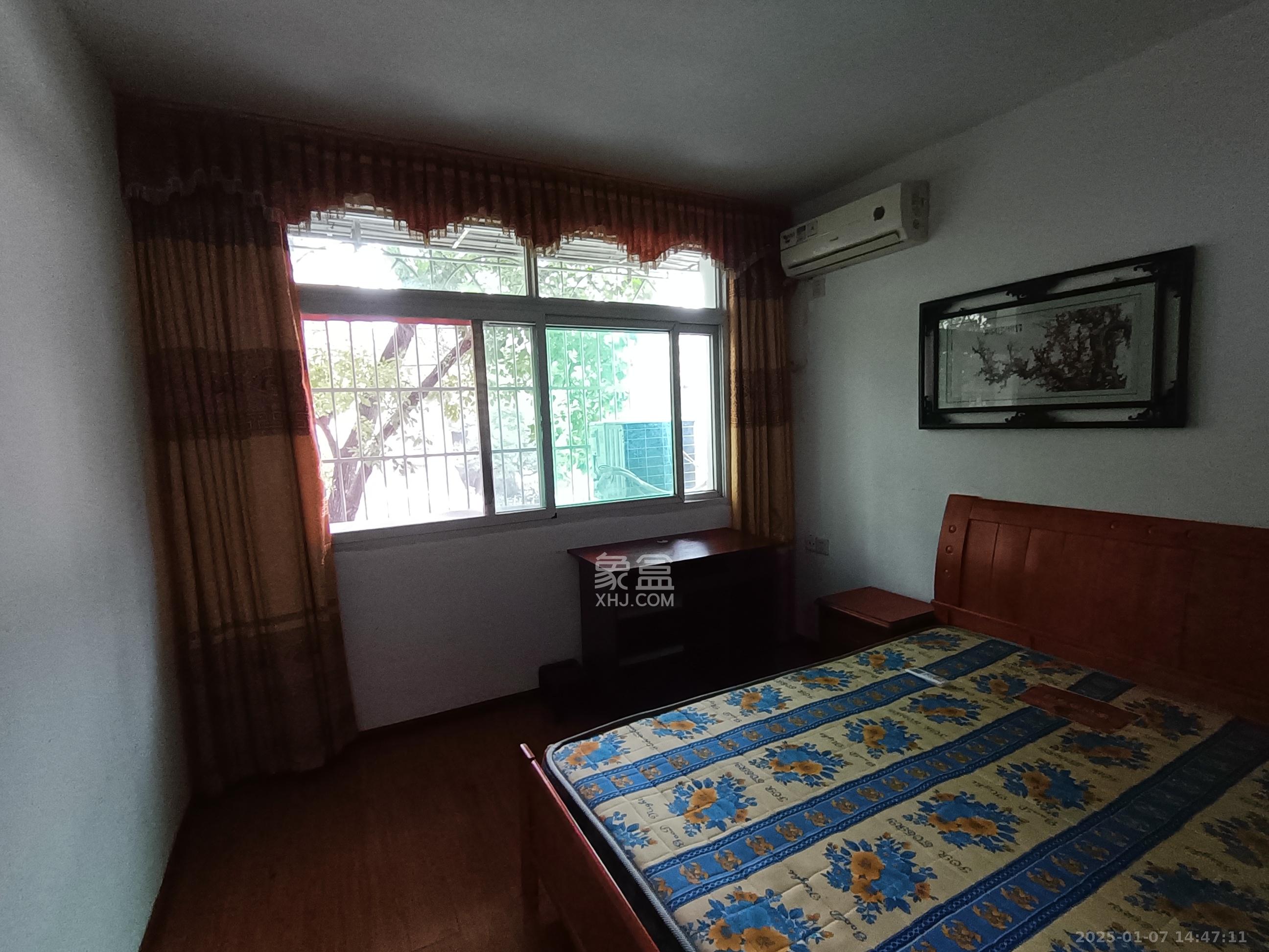 省建材机械厂宿舍 3室2厅1卫 1600.0元/月 省建材机械厂宿舍 3室2厅1卫 1600.0元/月室内图