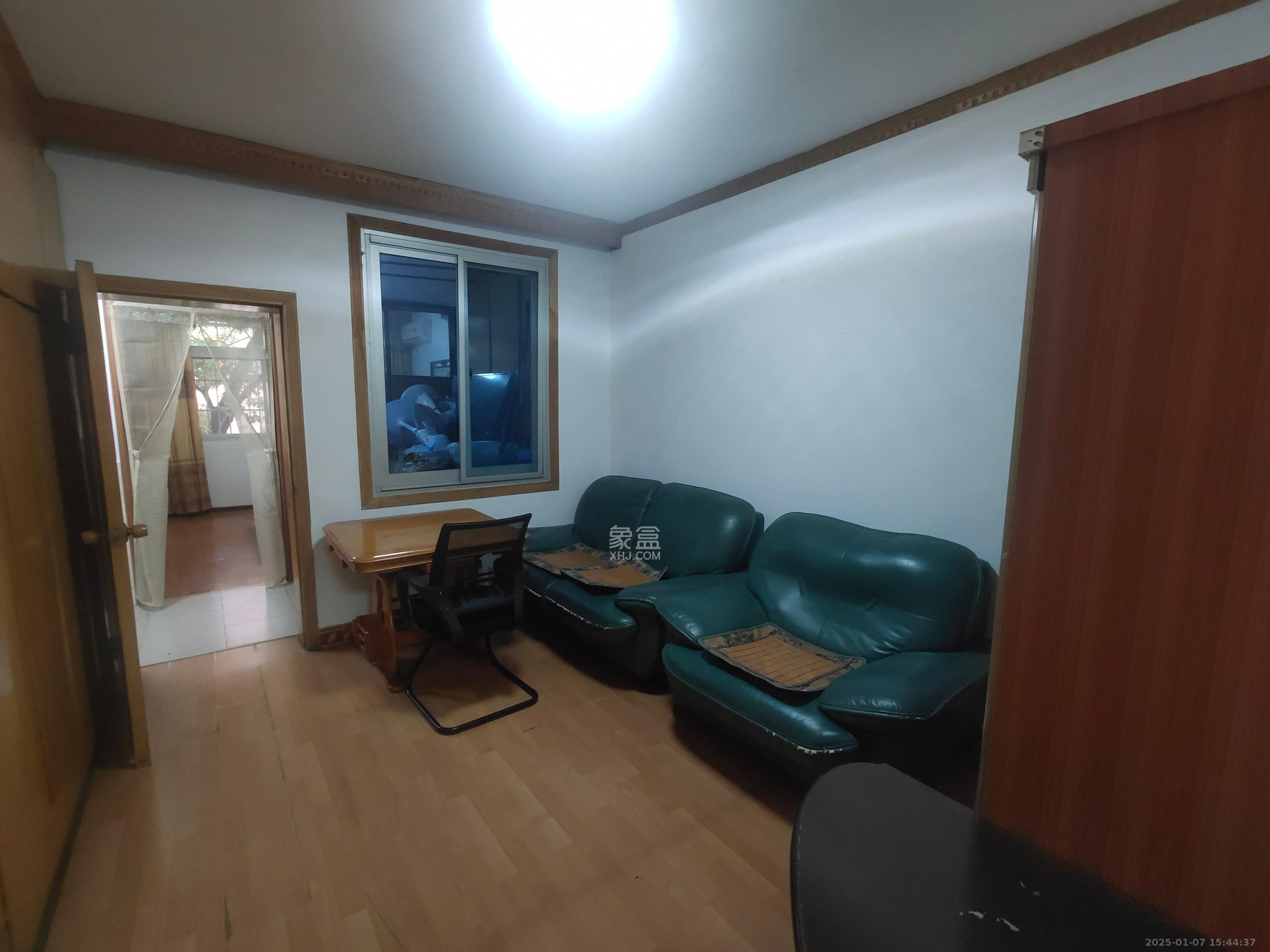 省建材機(jī)械廠宿舍  3室2廳1衛(wèi)   1600.00元/月室內(nèi)圖