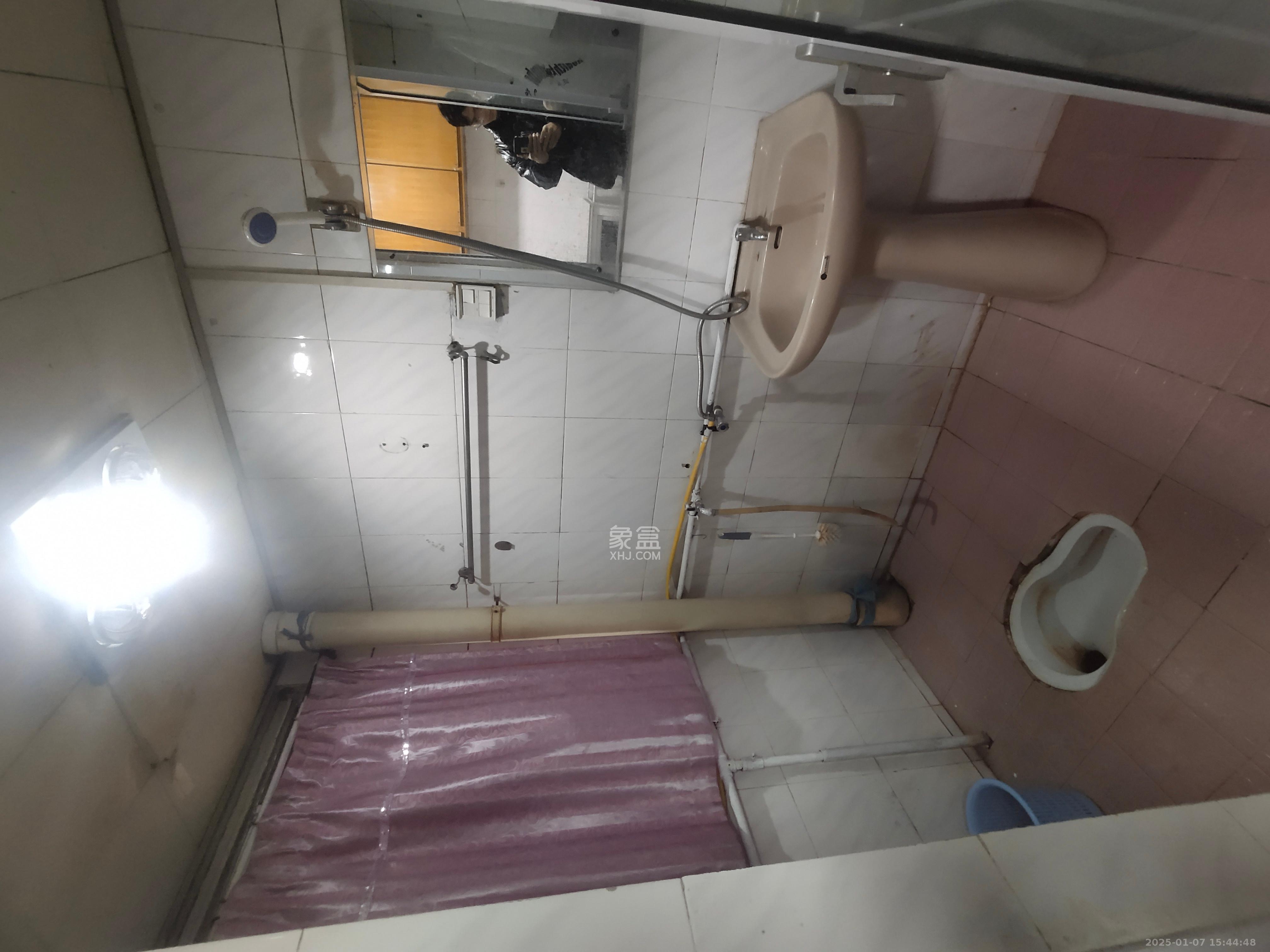 省建材机械厂宿舍 3室2厅1卫 1600.0元/月 省建材机械厂宿舍 3室2厅1卫 1600.0元/月室内图