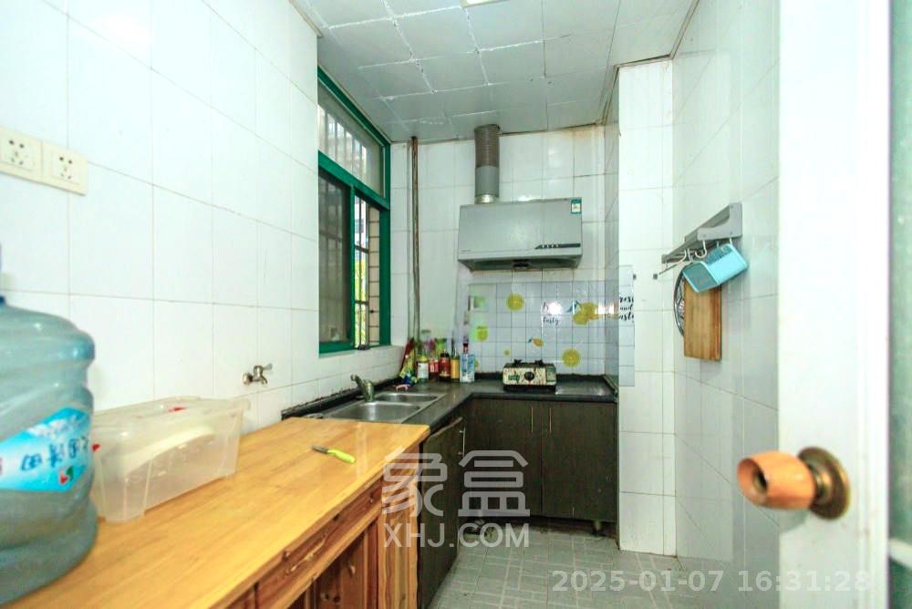 明城公寓 1室1厅1卫 1000.0元/月 明城公寓 1室1厅1卫 1000.0元/月室内图