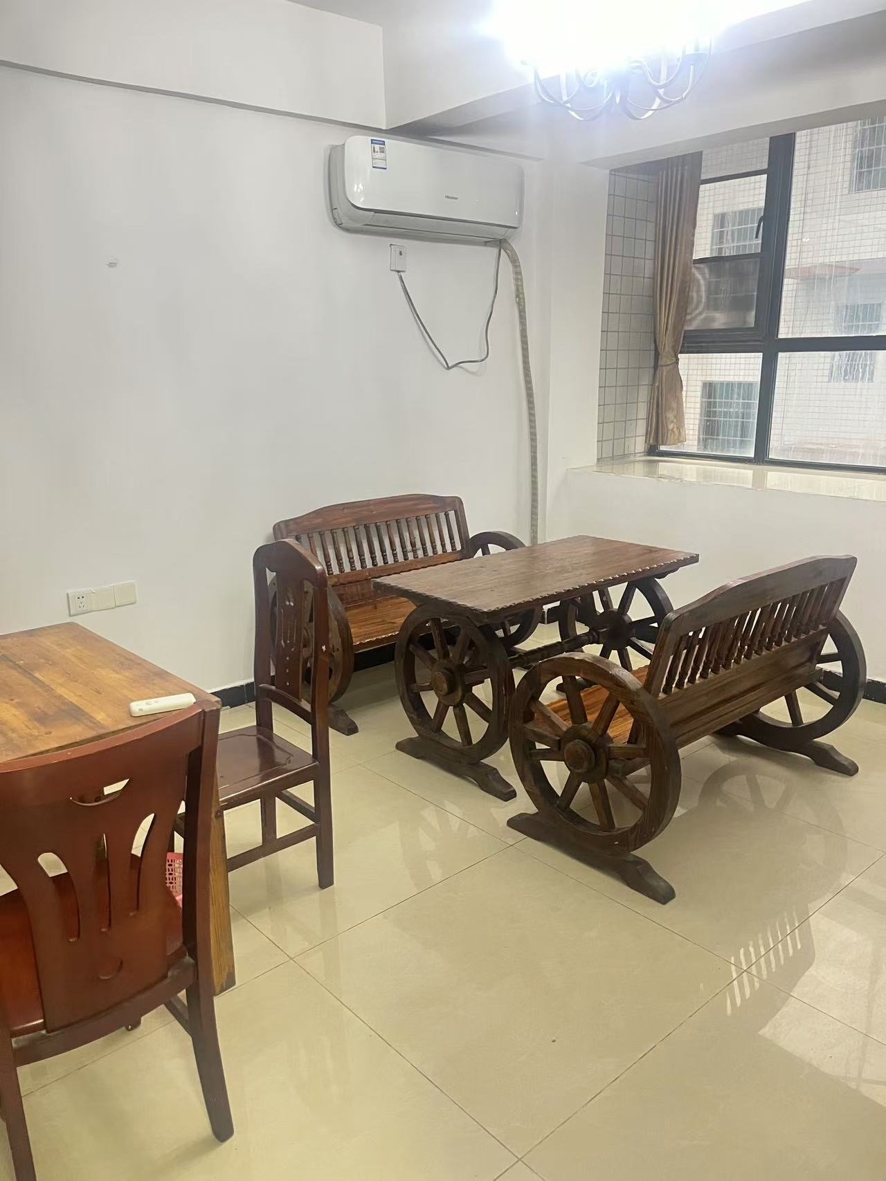 南垅社区(A区) 1室1厅1卫 700.0元/月 南垅社区(A区) 1室1厅1卫 700.0元/月室内图