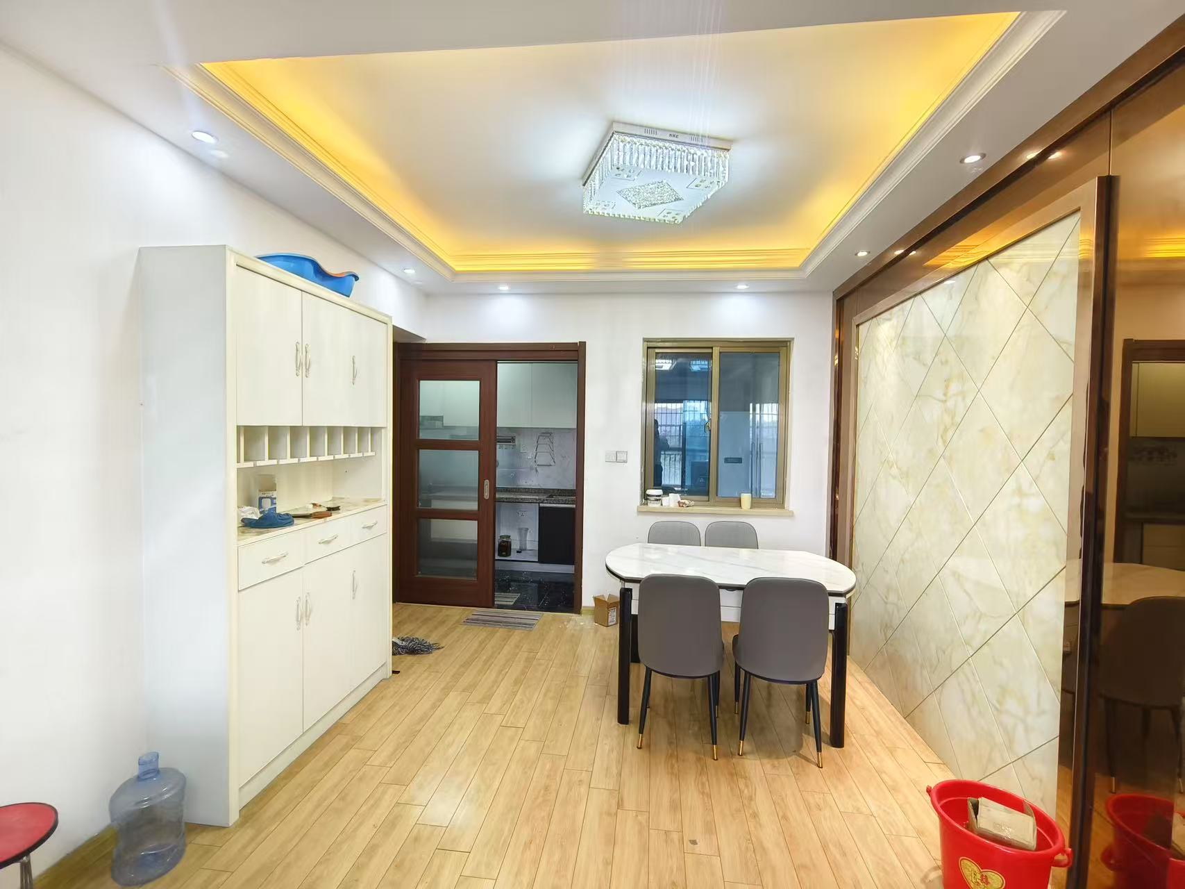 碧桂园 3室2厅2卫 2200.0元/月 碧桂园 3室2厅2卫 2200.0元/月室内图