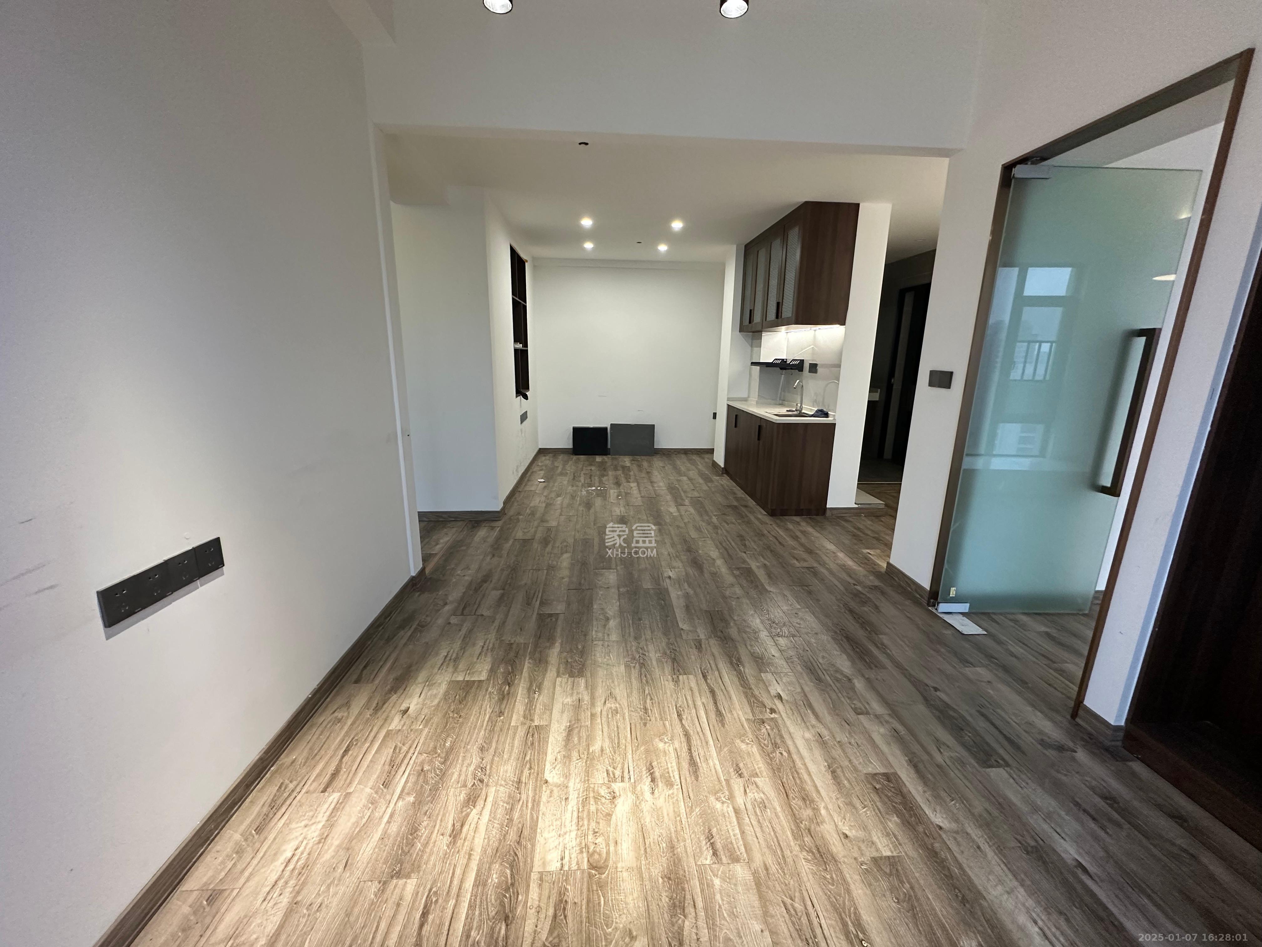 长沙高铁吾悦广场  1室1厅1卫    6800.0元/月室内图