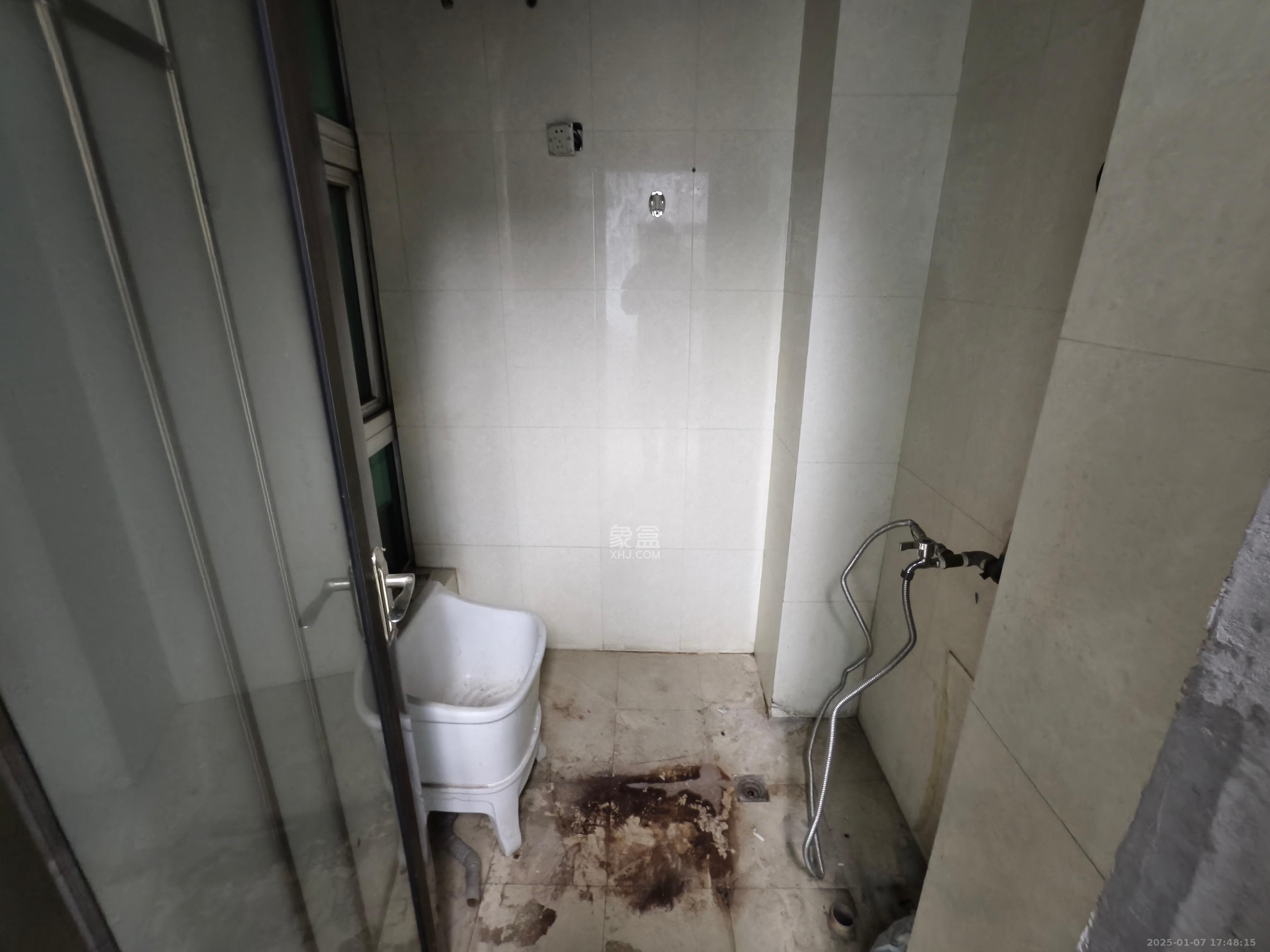 佳天国际新城   320.0㎡     16000.00元/月室内图