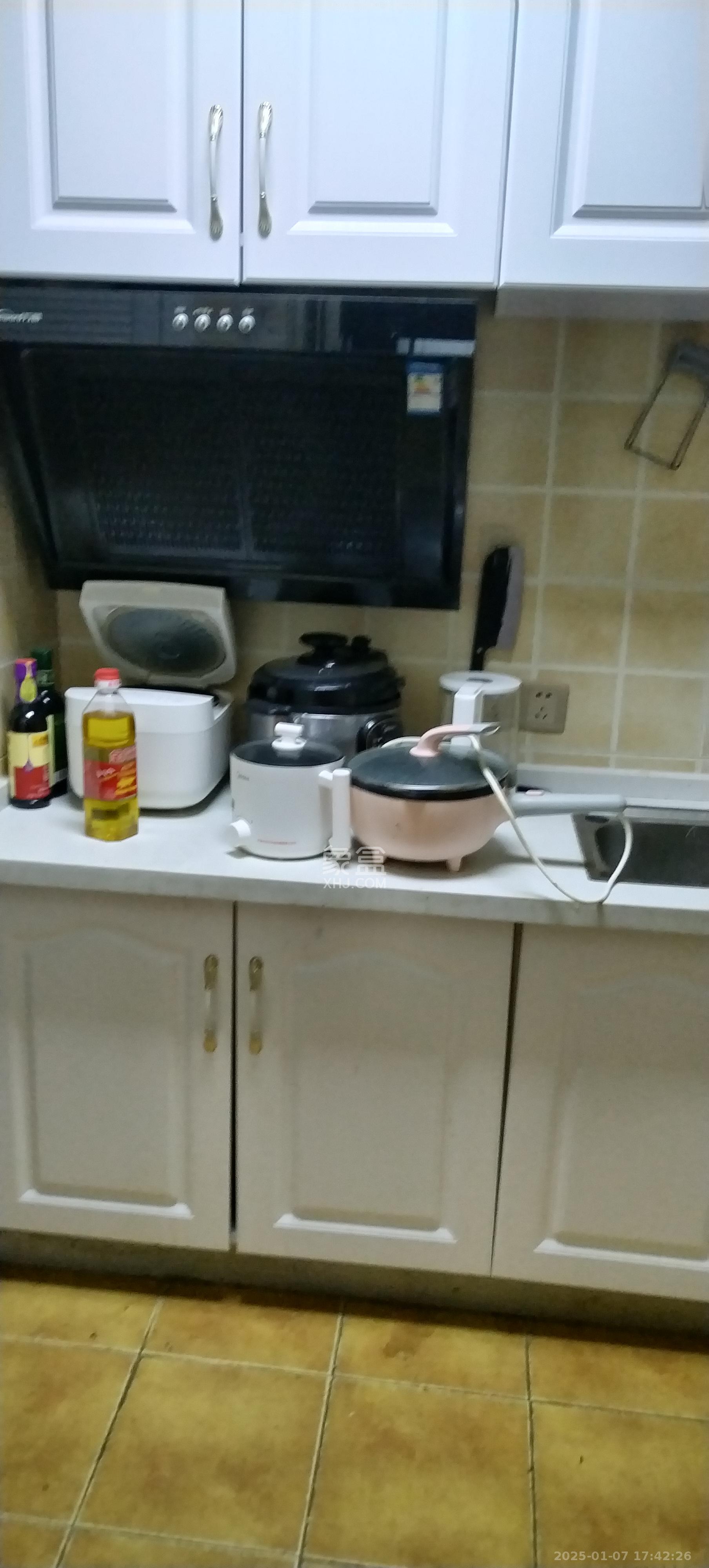 融科东南海 1室1厅1卫 1400.0元/月 融科东南海 1室1厅1卫 1400.0元/月室内图