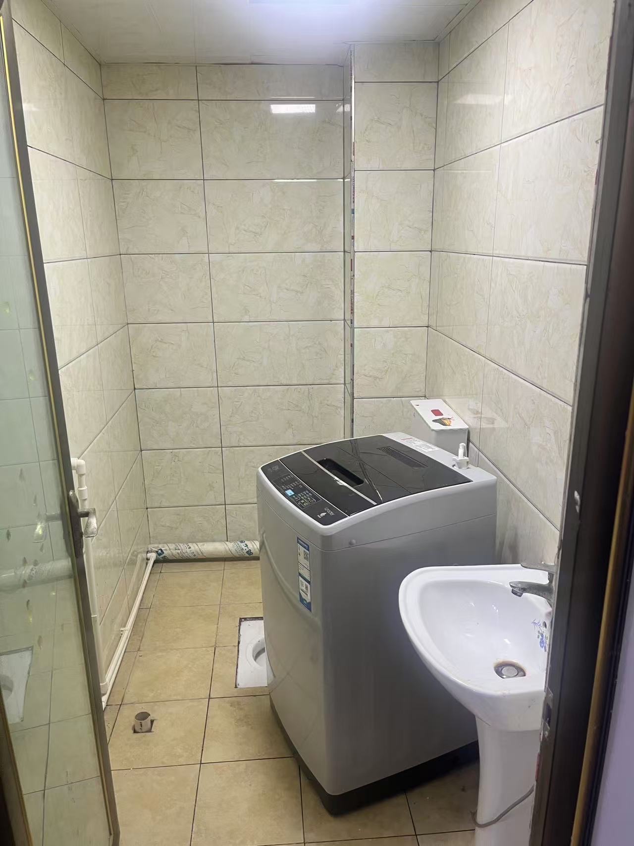 南垅社区（A区）  1室1厅1卫    700.0元/月室内图