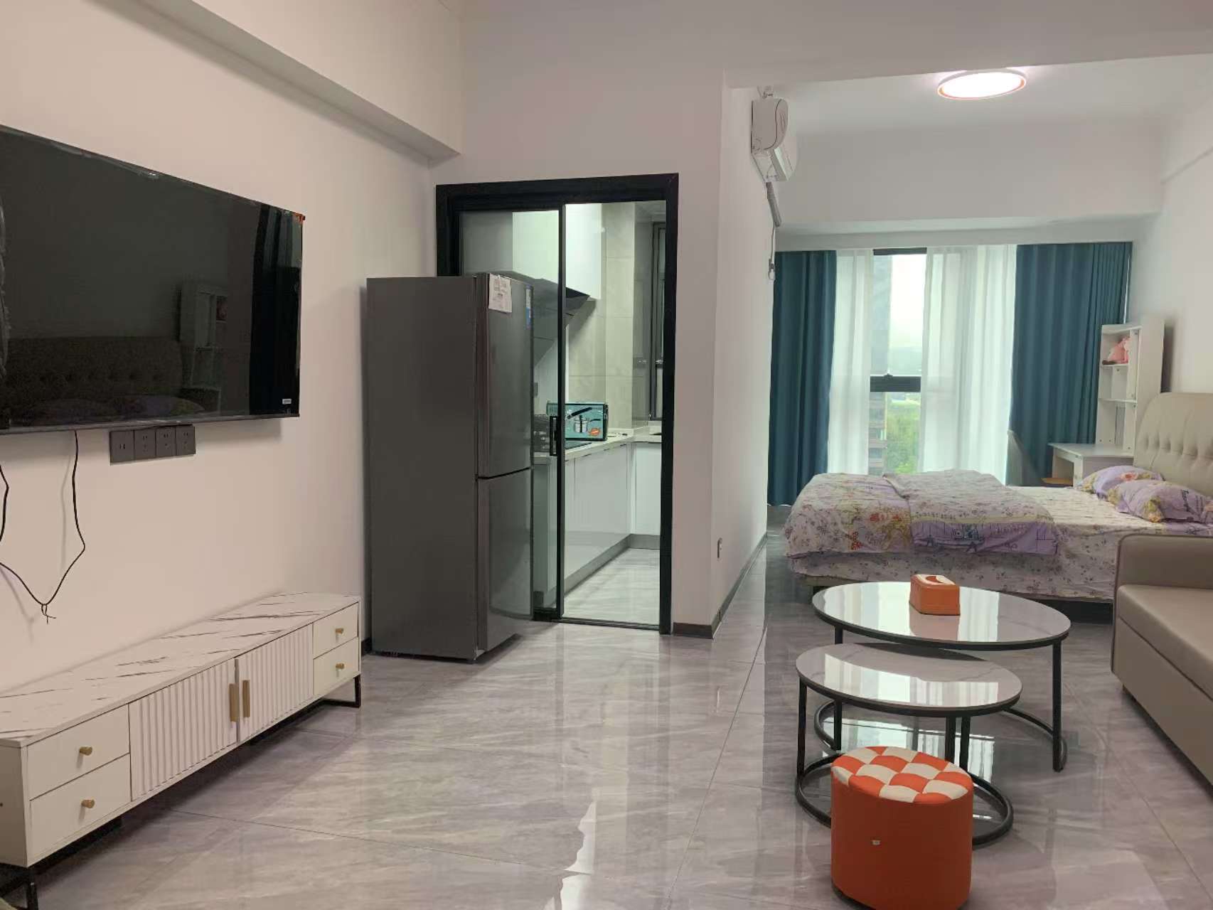 宝基广场  1室1厅1卫    1500.0元/月 宝基广场  1室1厅1卫    1500.0元/月室内图