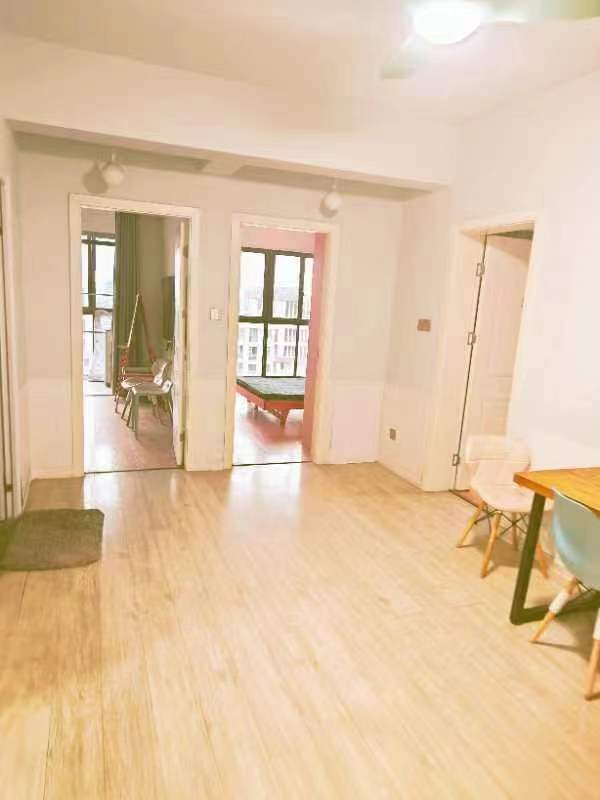 融冠亲城 3室1厅1卫 2000.00元/月 融冠亲城 3室1厅1卫 2000.00元/月室内图