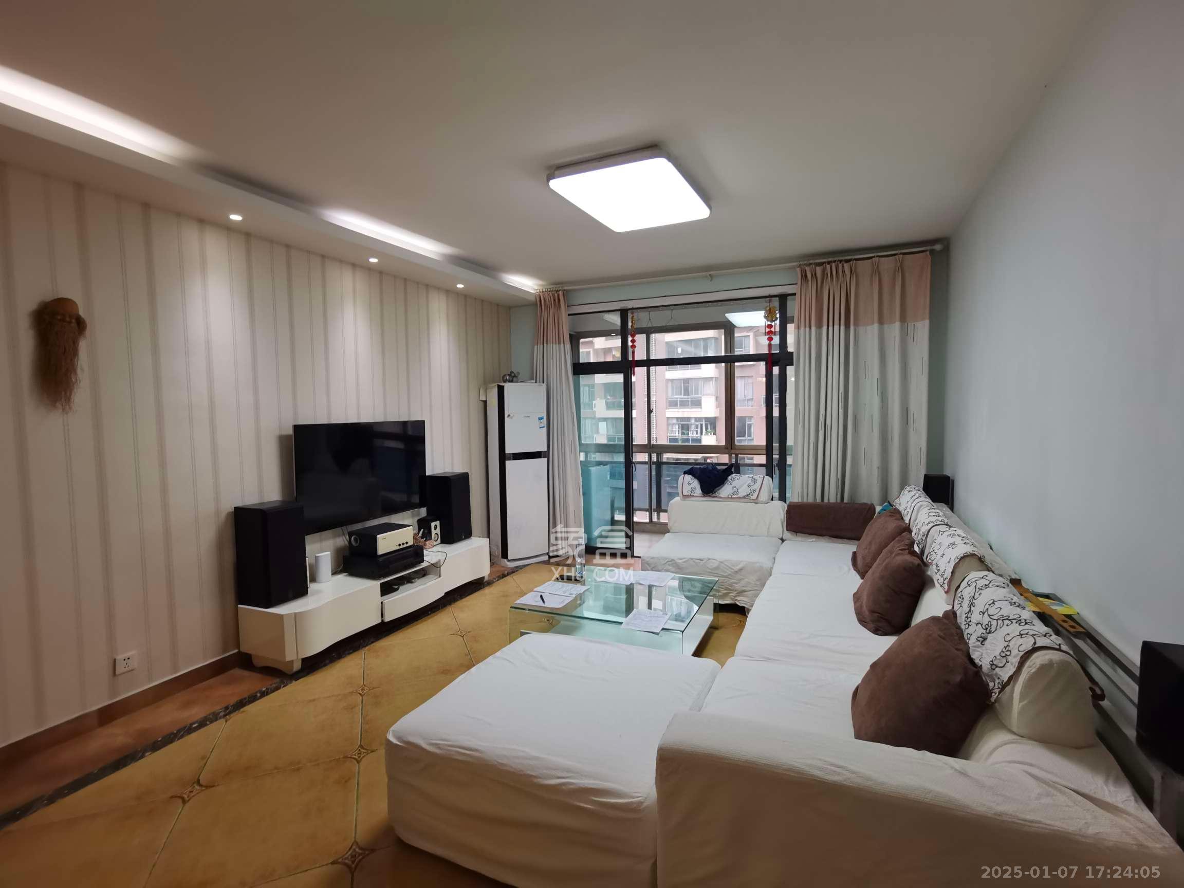 仁和香堤雅境 3室2厅2卫 3100.0元/月 仁和香堤雅境 3室2厅2卫 3100.0元/月室内图