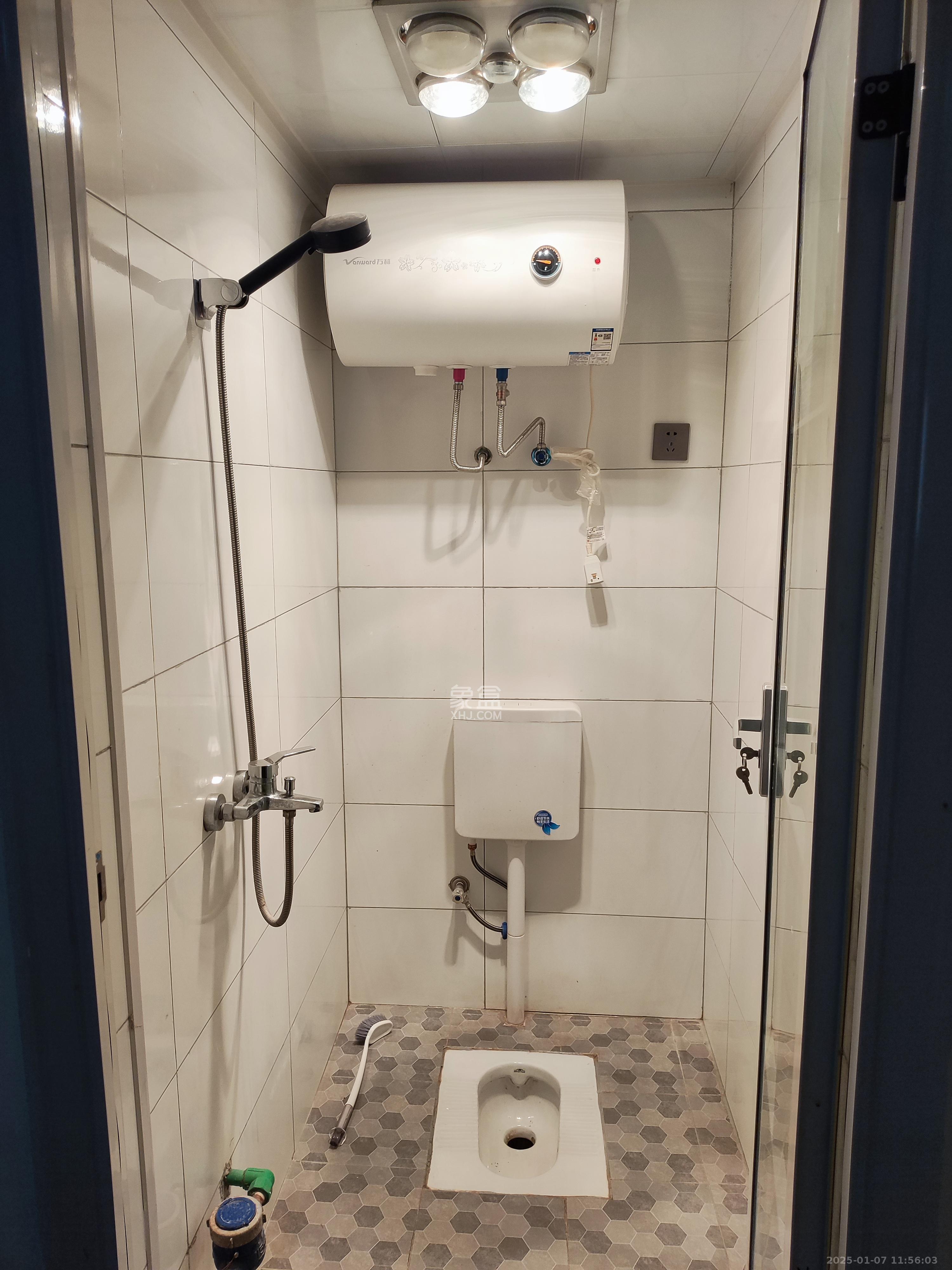 长郡旁牛津街(瑞凯滨江雅苑) 5室2厅4卫 2400.0元/月 长郡旁牛津街(瑞凯滨江雅苑) 5室2厅4卫 2400.0元/月室内图