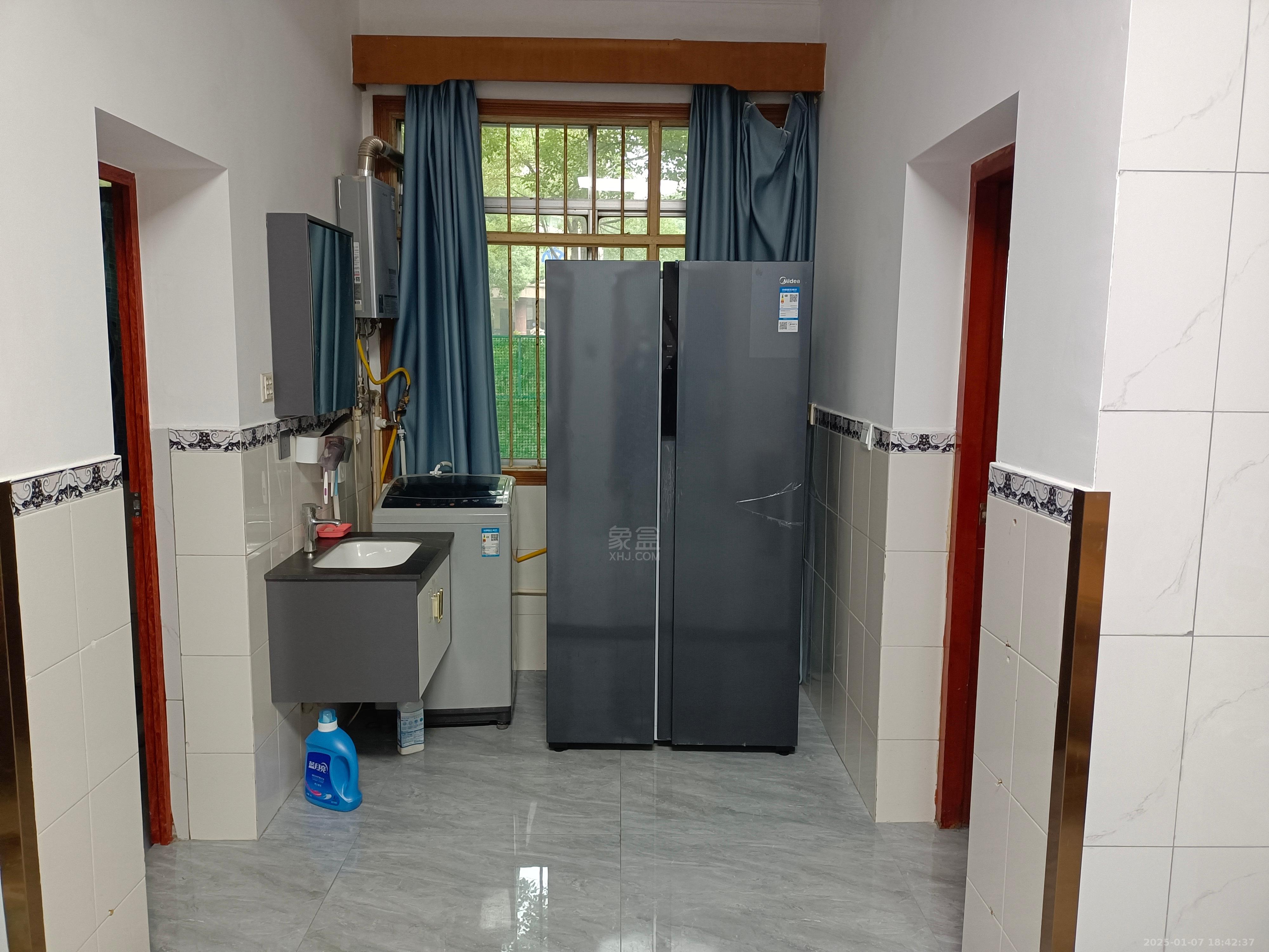 花园二村 2室2厅1卫 1200.0元/月 花园二村 2室2厅1卫 1200.0元/月室内图