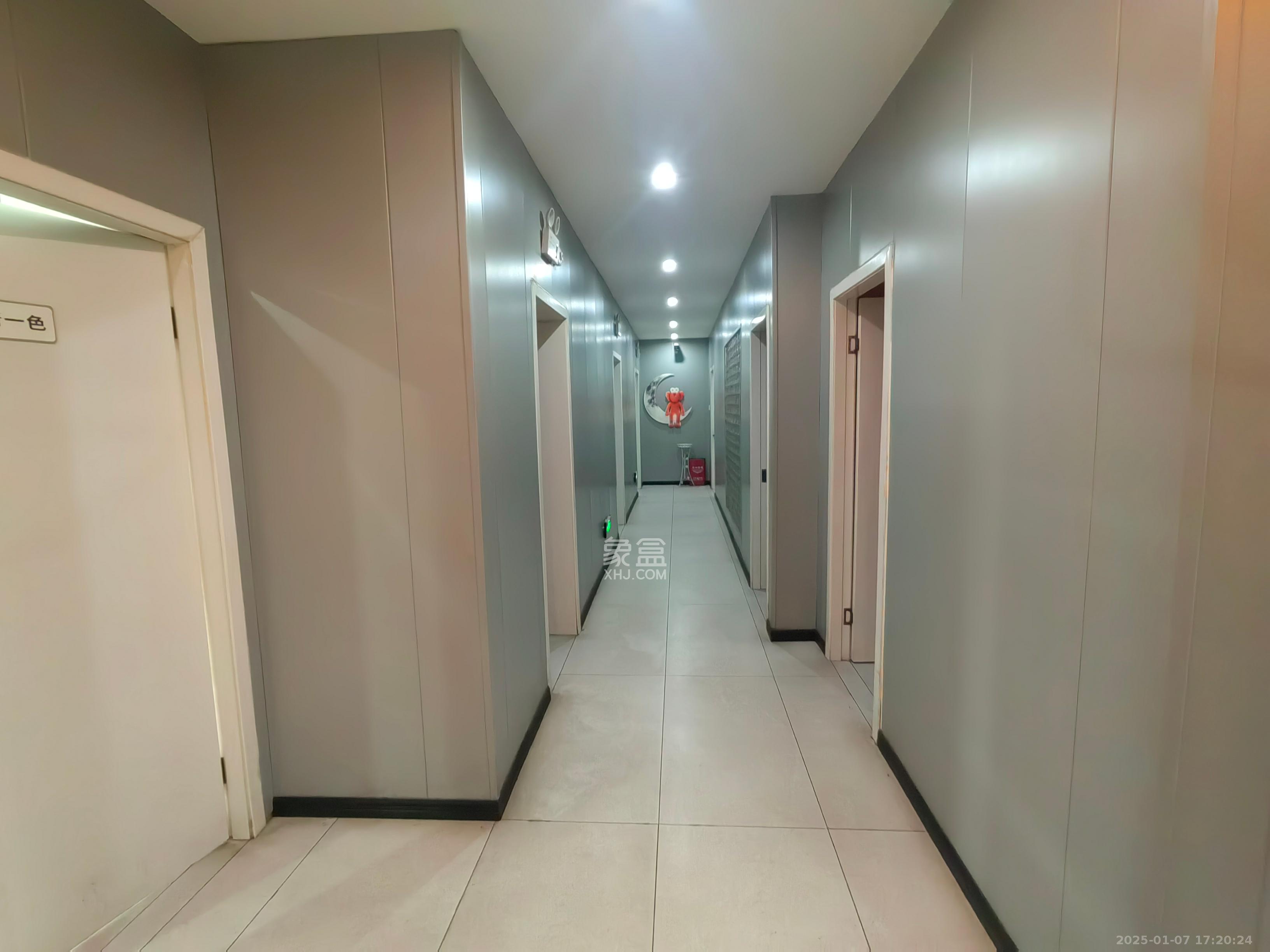 圆梦花园 14室3厅6卫 8300.0元/月 圆梦花园 14室3厅6卫 8300.0元/月室内图