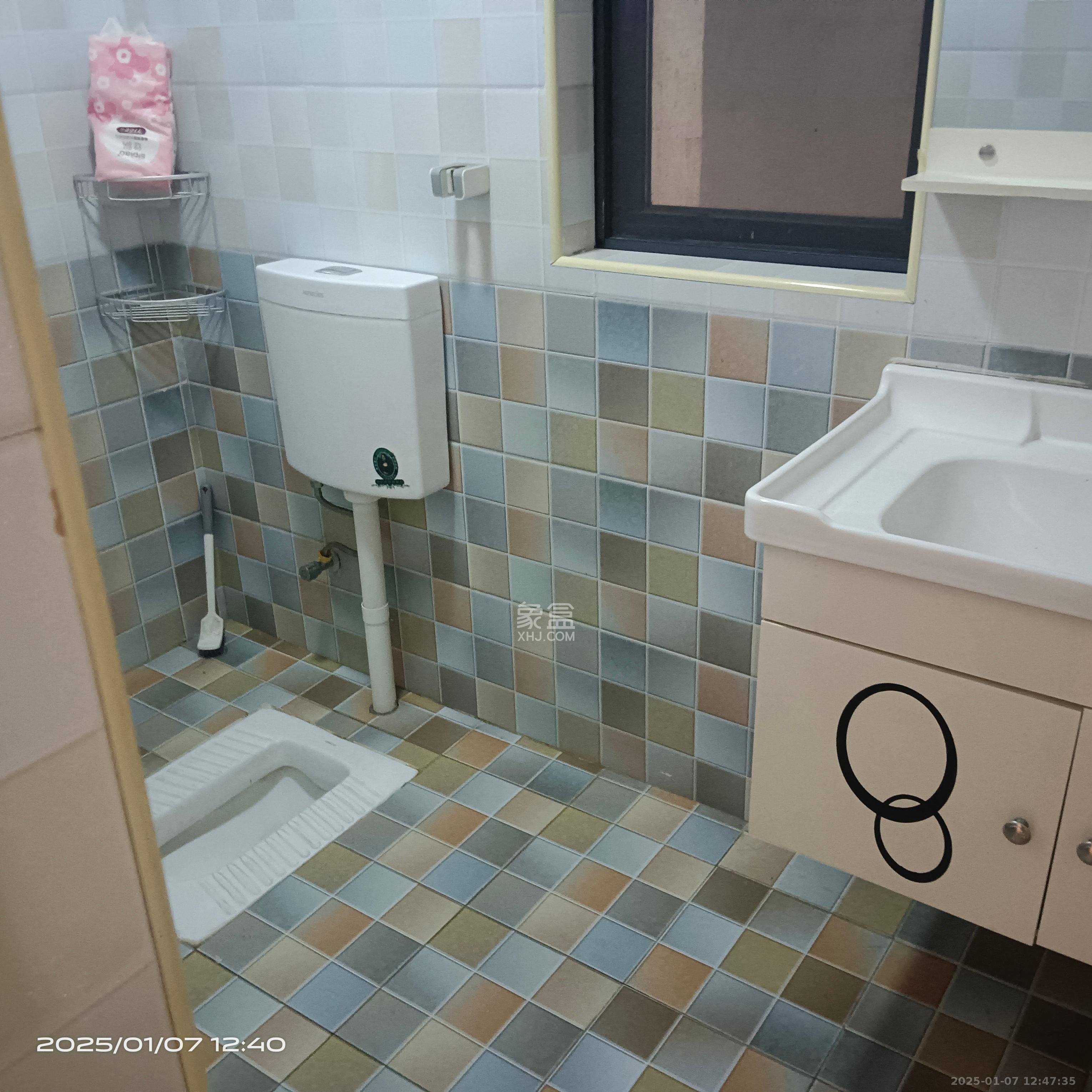 爵世名邸东湖（东湖壹号企业总部基地）  2室1厅1卫   2000.00元/月室内图