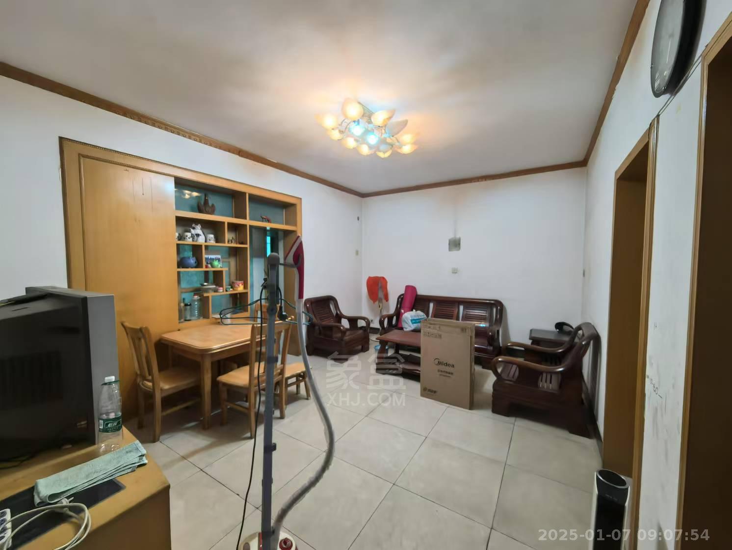 东方工具厂 2室1厅1卫 700.0元/月 东方工具厂 2室1厅1卫 700.0元/月室内图