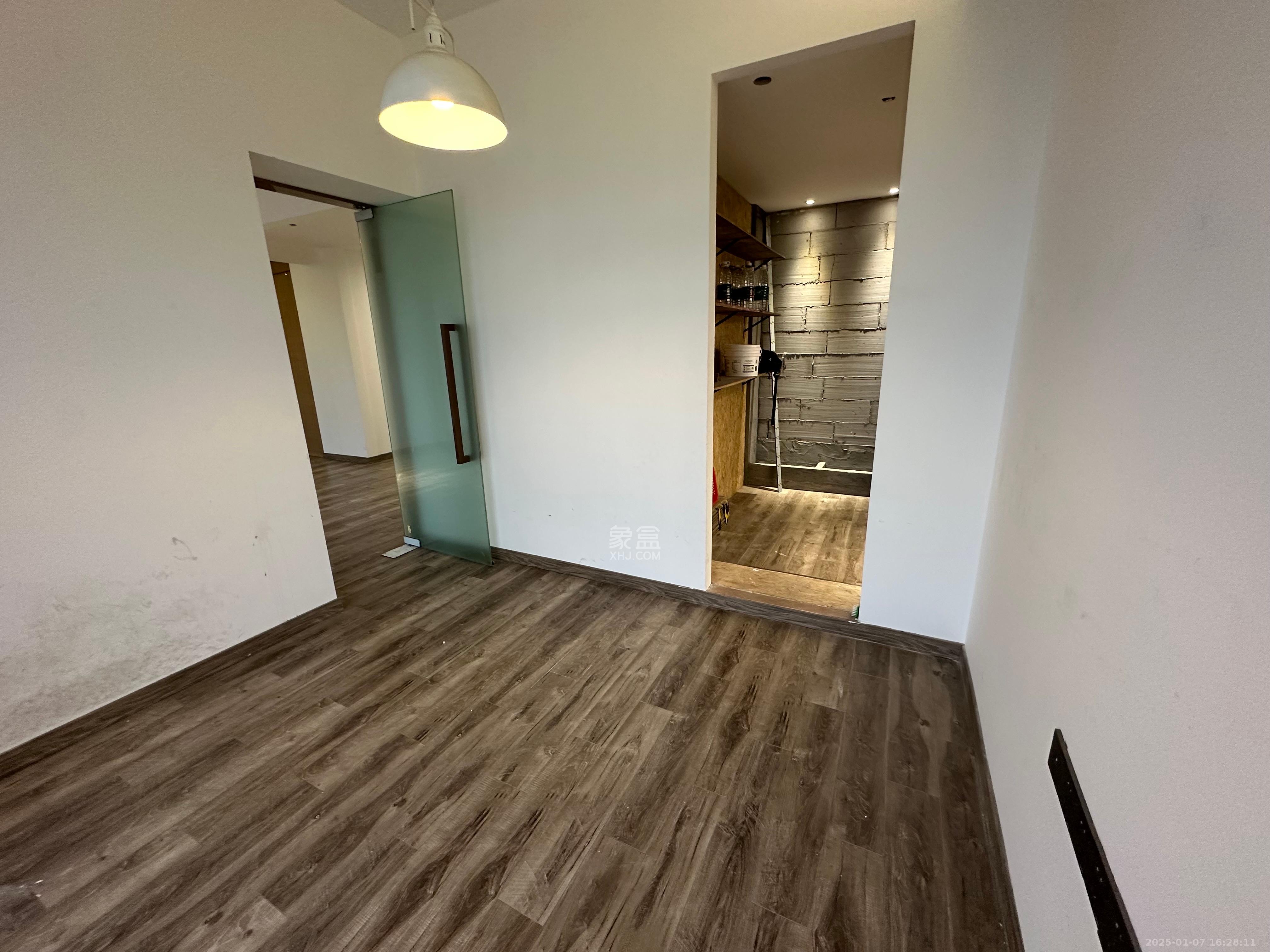 长沙高铁吾悦广场  1室1厅1卫    6800.0元/月室内图