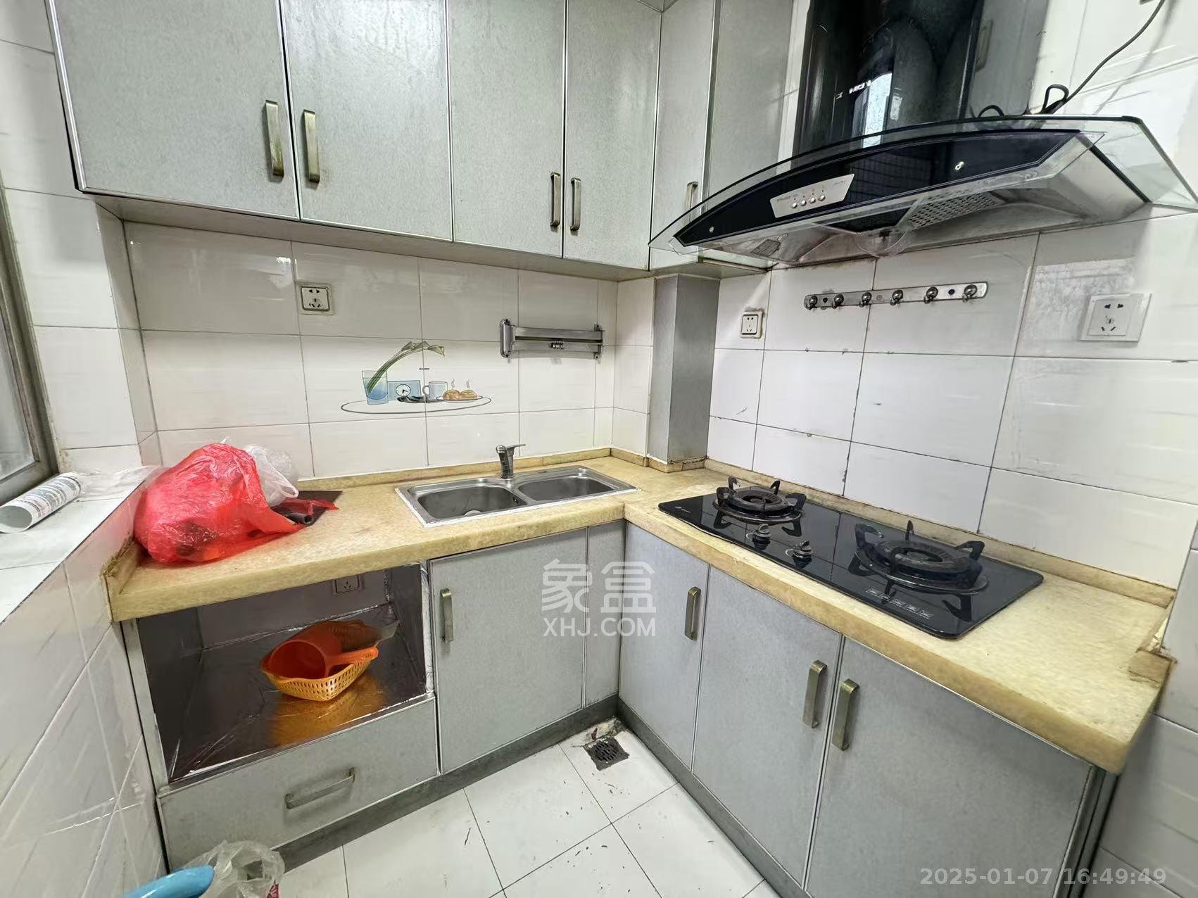 东方新世界 1室0厅1卫 1800.0元/月 东方新世界 1室0厅1卫 1800.0元/月室内图