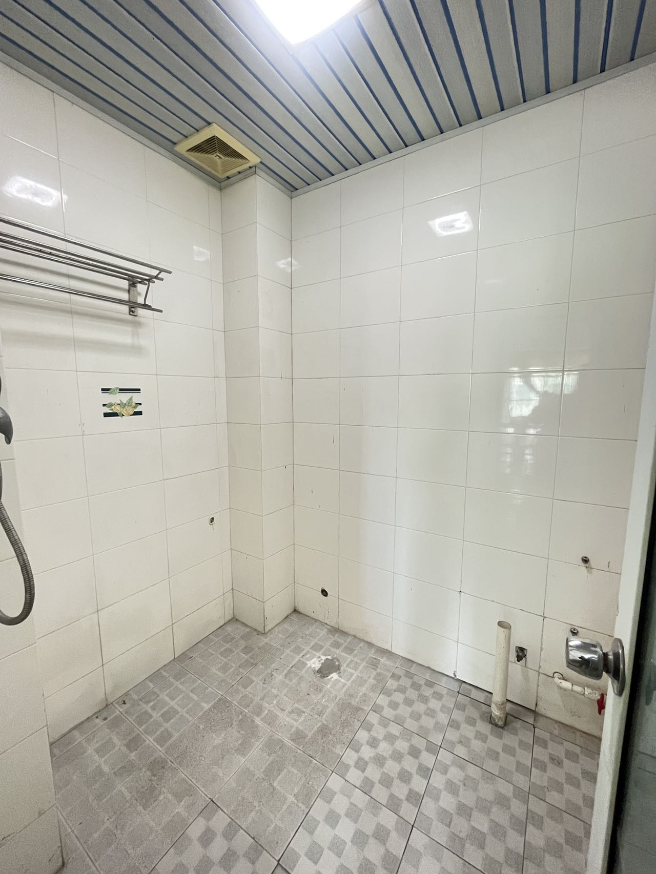 泉都大厦 3室2厅1卫 3000.0元/月 泉都大厦 3室2厅1卫 3000.0元/月室内图