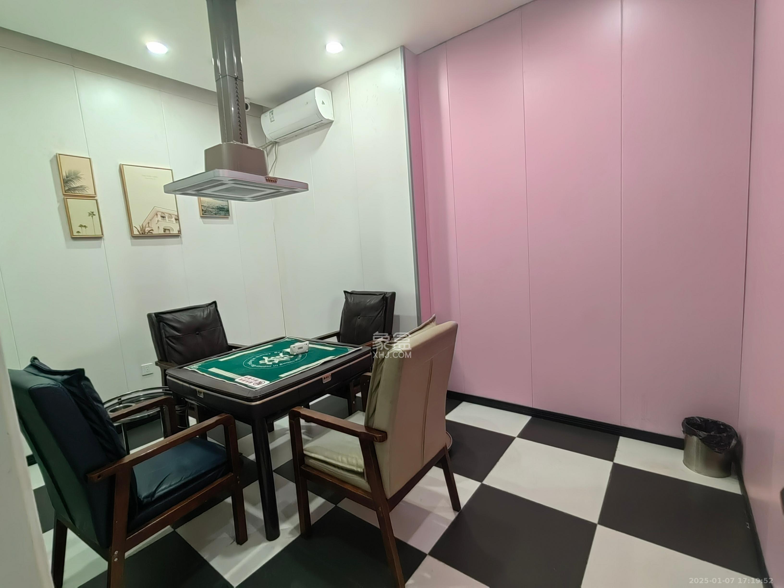 圆梦花园 14室3厅6卫 8300.0元/月 圆梦花园 14室3厅6卫 8300.0元/月室内图