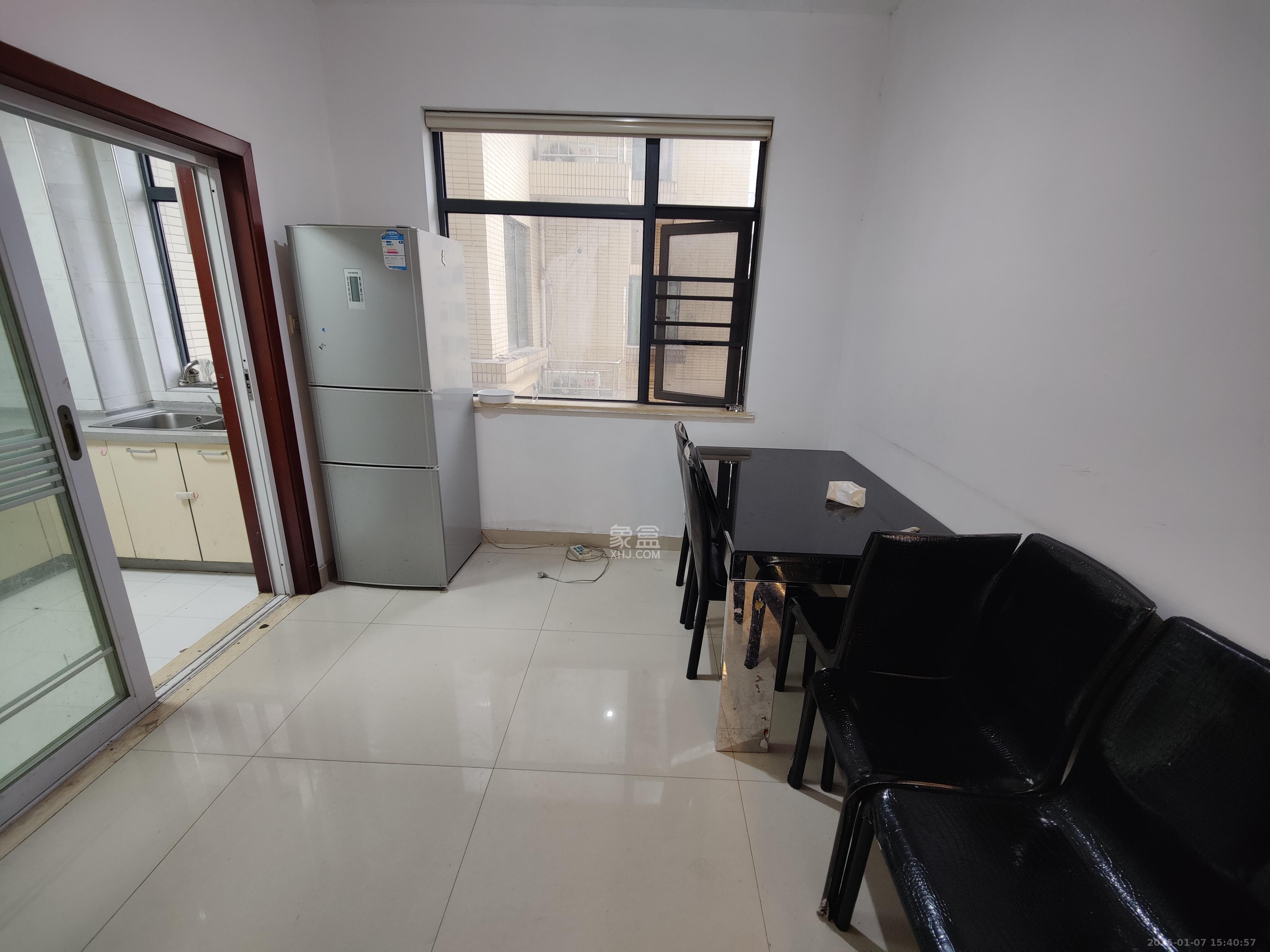 长盛岚庭 3室2厅1卫 2000.0元/月 长盛岚庭 3室2厅1卫 2000.0元/月室内图