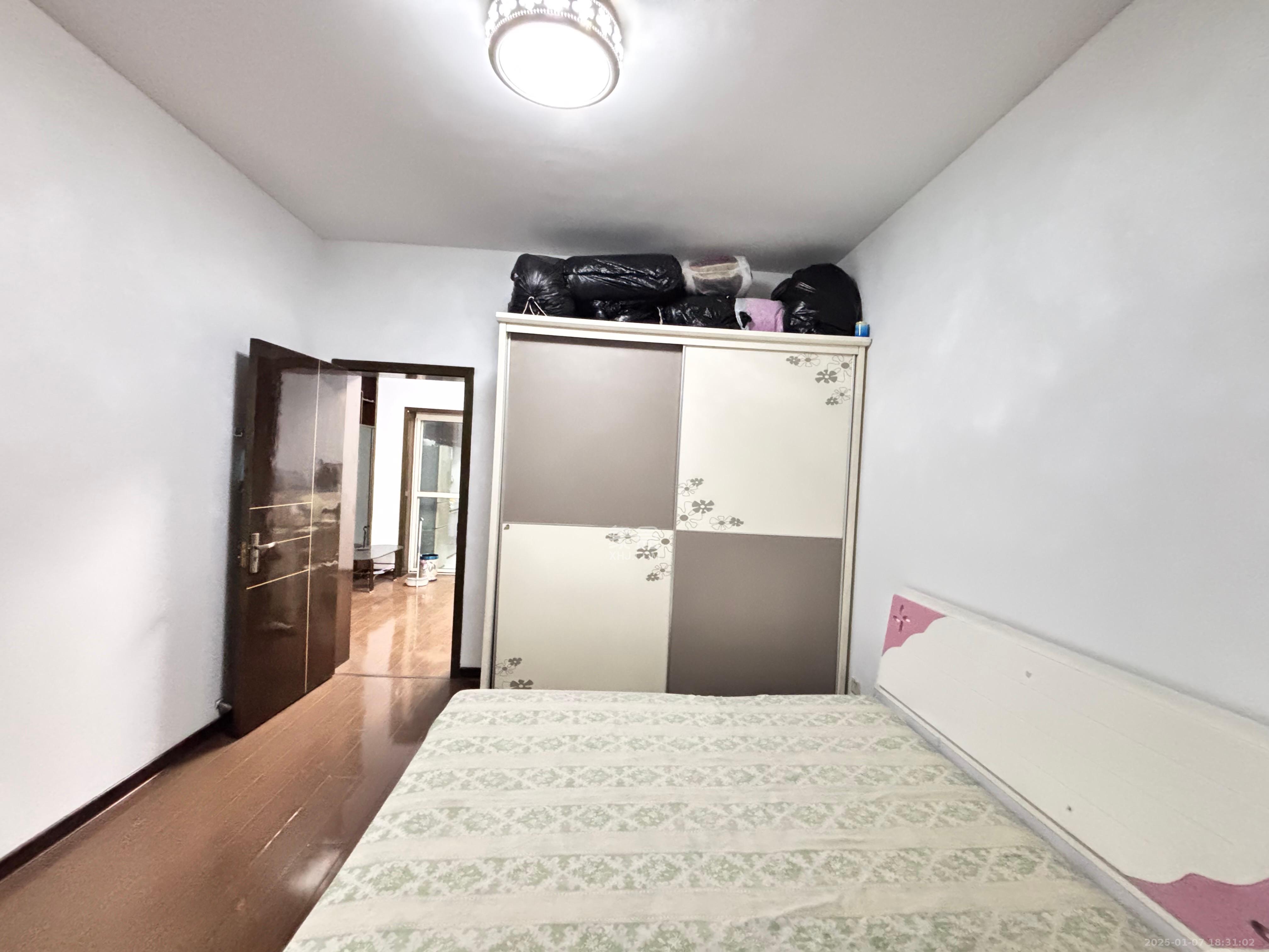 湘钢工人新村 3室2厅1卫 1200.0元/月 湘钢工人新村 3室2厅1卫 1200.0元/月室内图