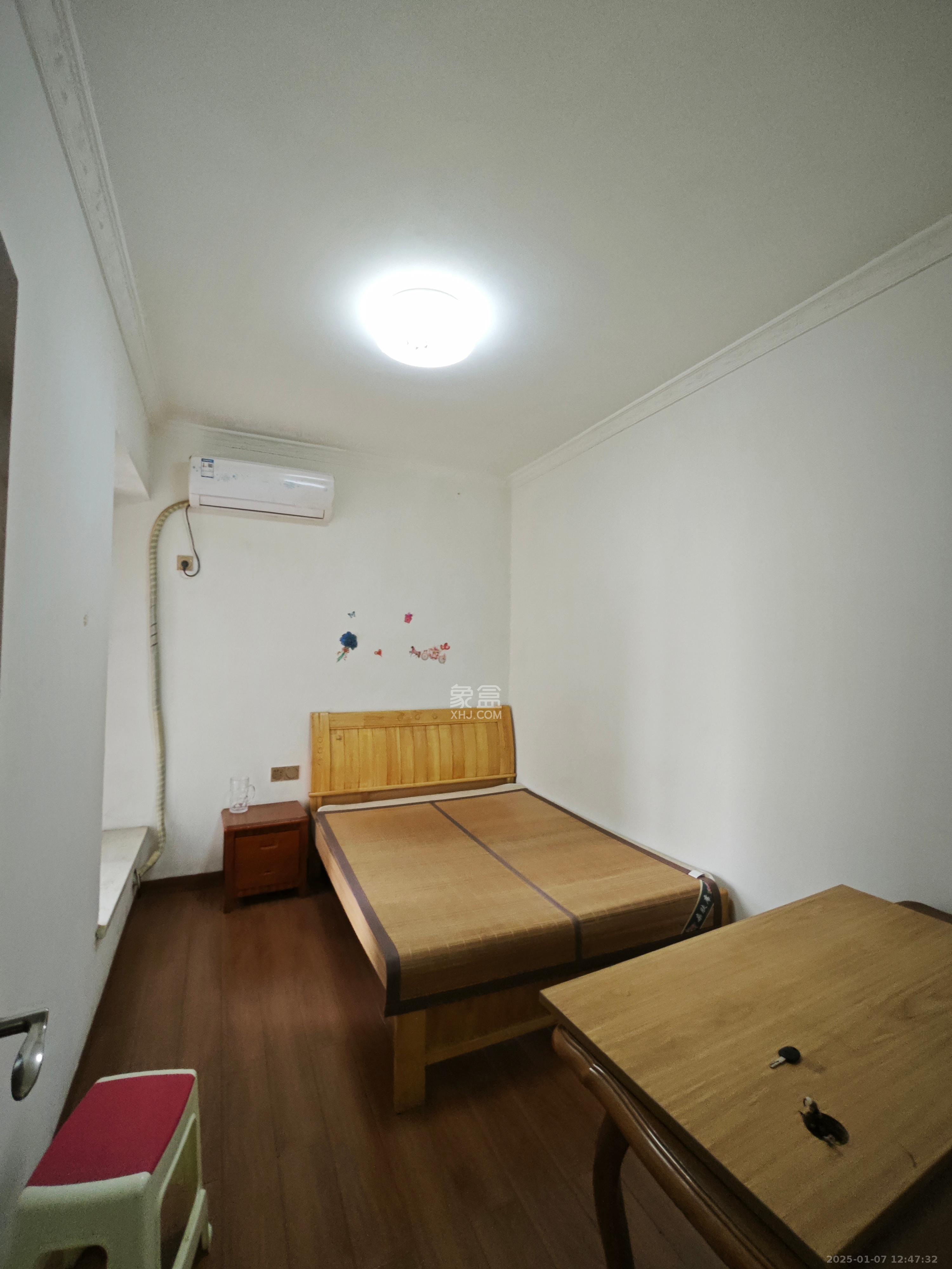 城南故事家园  1室2厅1卫   2100.00元/月室内图