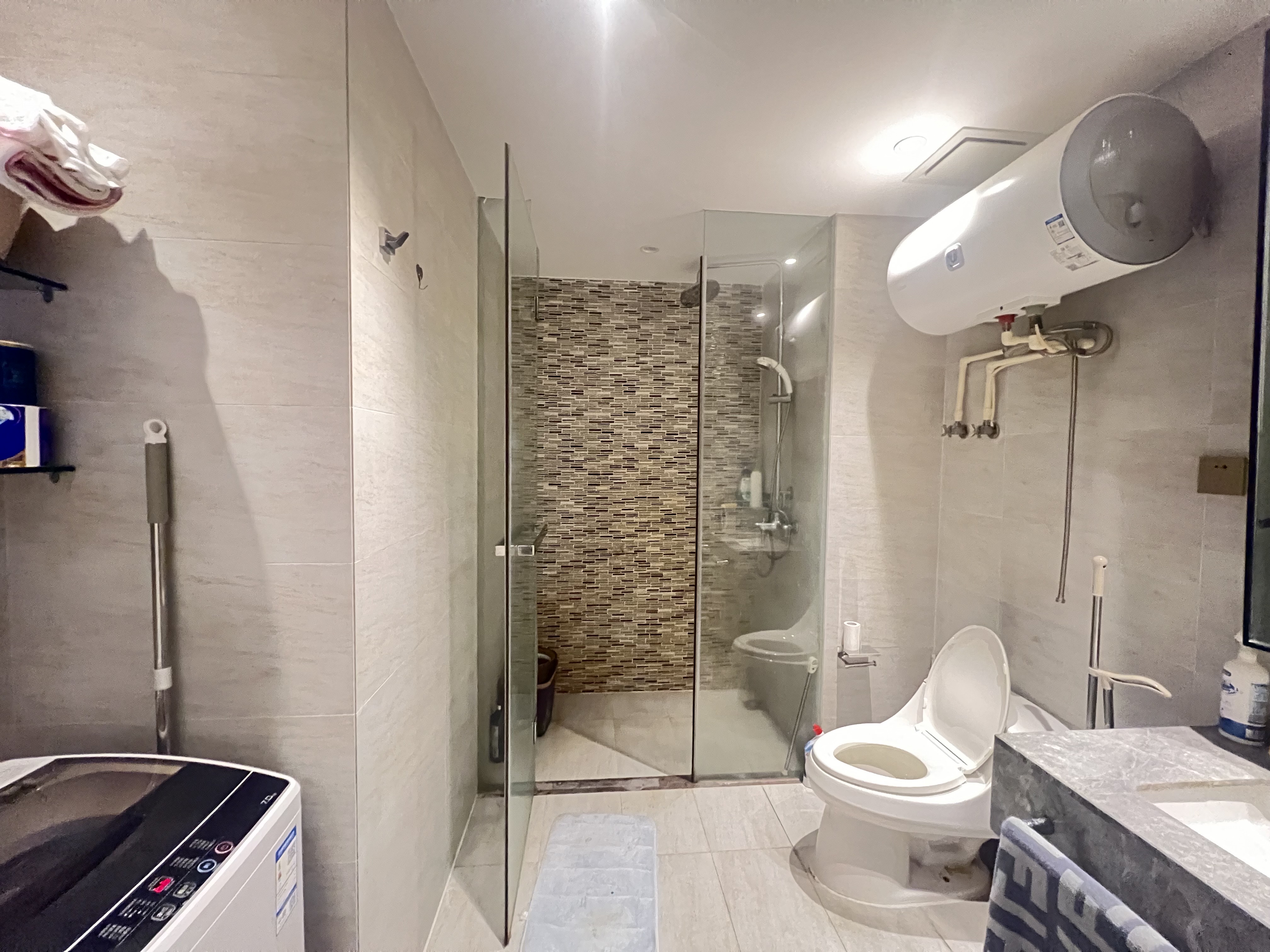 海航豪庭北苑 1室1厅1卫 140.0万 海航豪庭北苑 1室1厅1卫 140.0万客厅