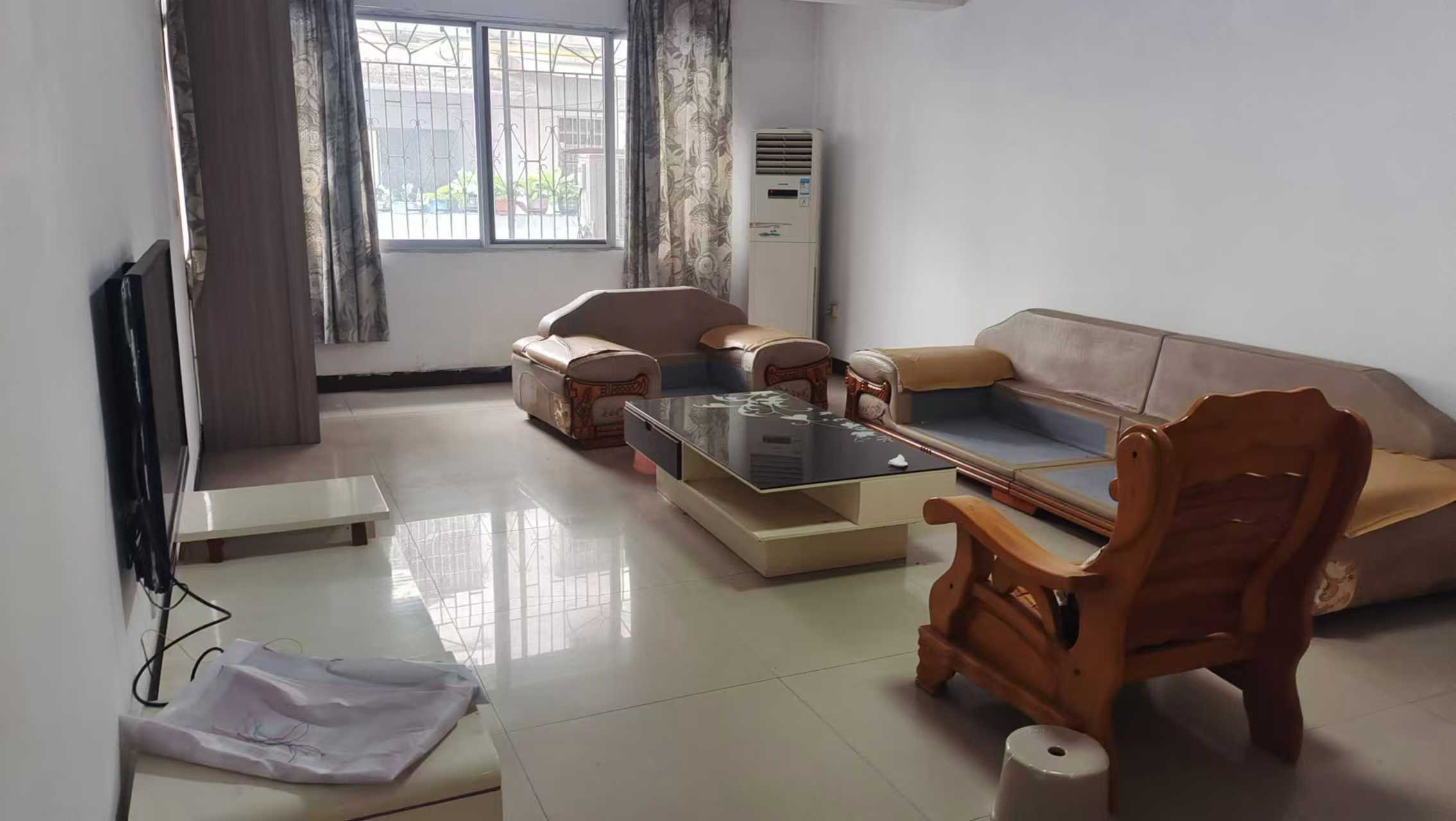 富桥市场 4室2厅2卫 1180.0元/月 富桥市场 4室2厅2卫 1180.0元/月室内图