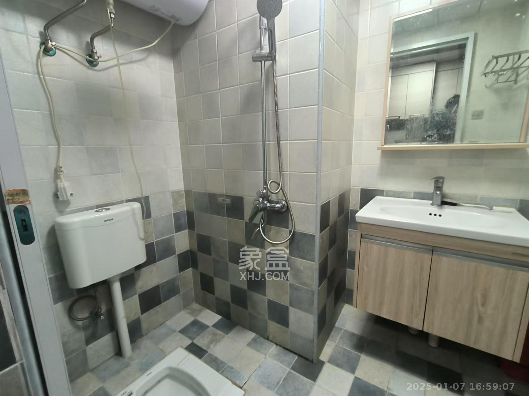 美利新世界 1室1厅1卫 1500.0元/月 美利新世界 1室1厅1卫 1500.0元/月室内图