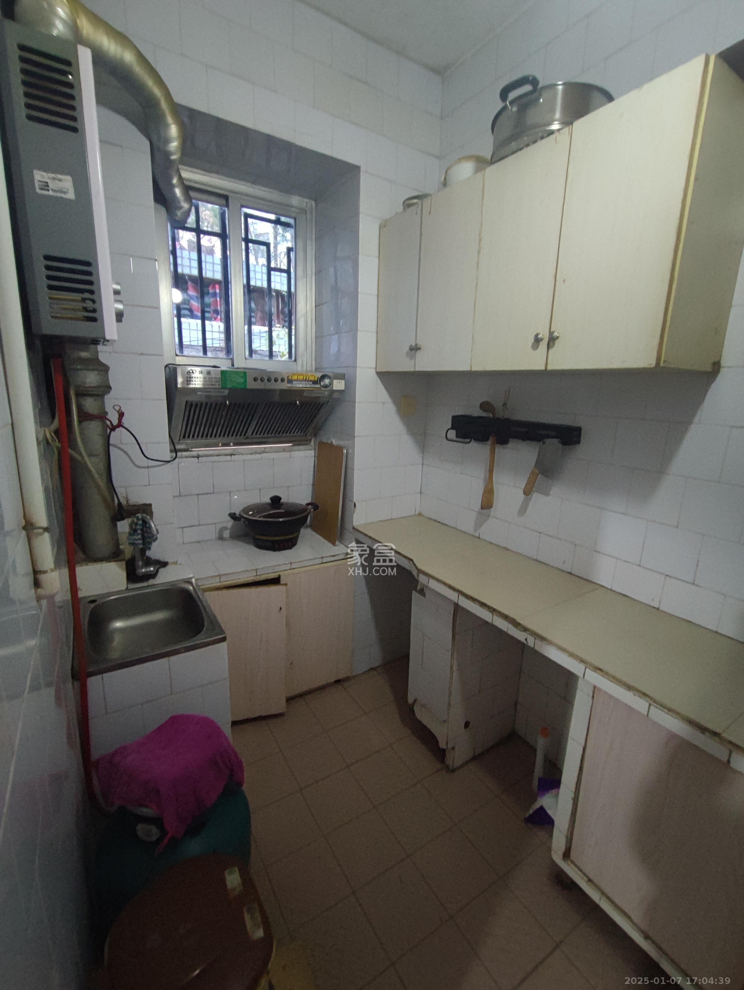 南沙井散盘 2室1厅1卫 1500.0元/月 南沙井散盘 2室1厅1卫 1500.0元/月室内图