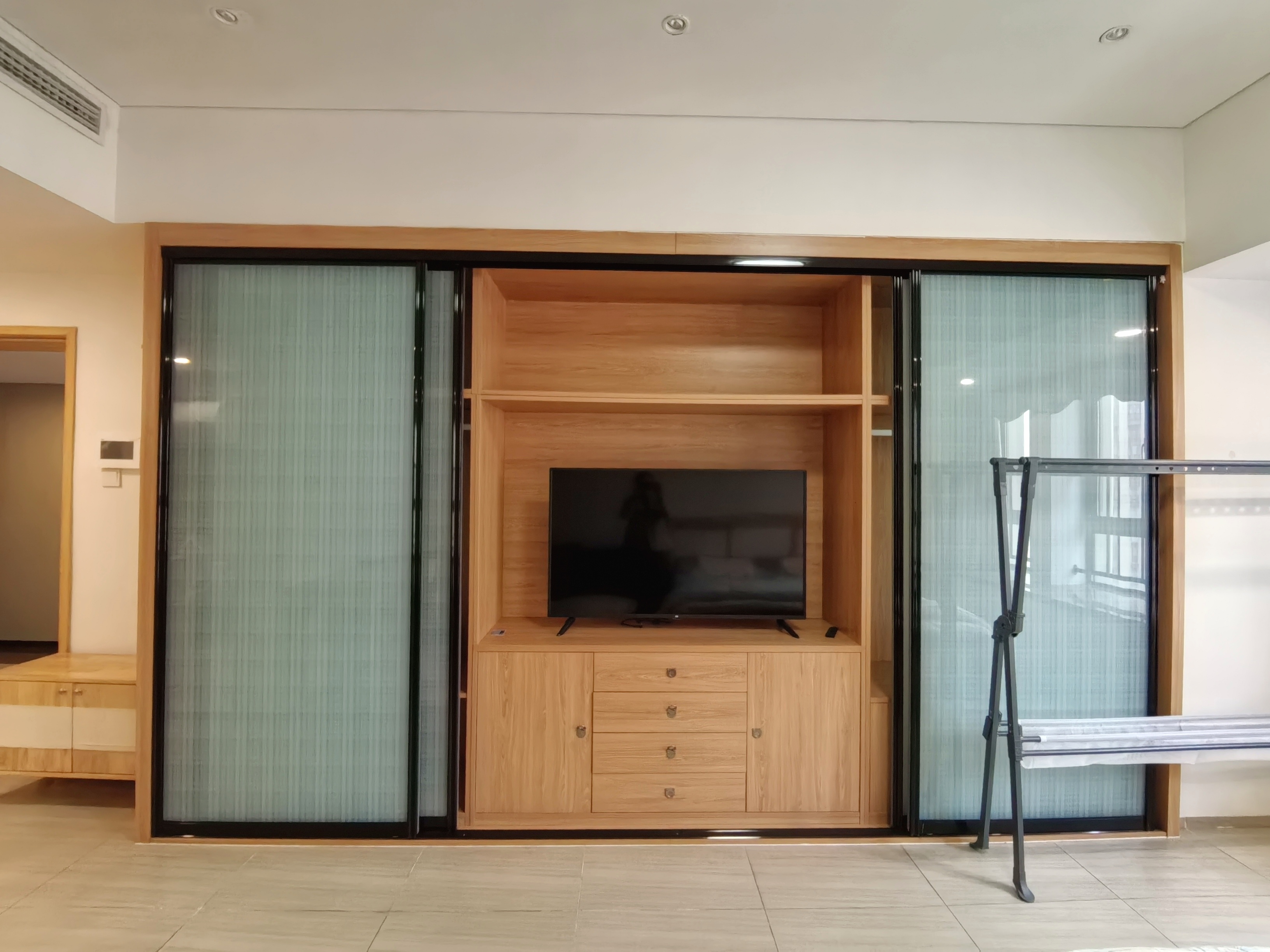 海航豪庭南苑 1室1厅1卫 90.0万 海航豪庭南苑 1室1厅1卫 90.0万客厅