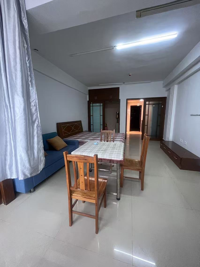 姑苏名园 1室1厅1卫 25.8万 姑苏名园 1室1厅1卫 25.8万客厅