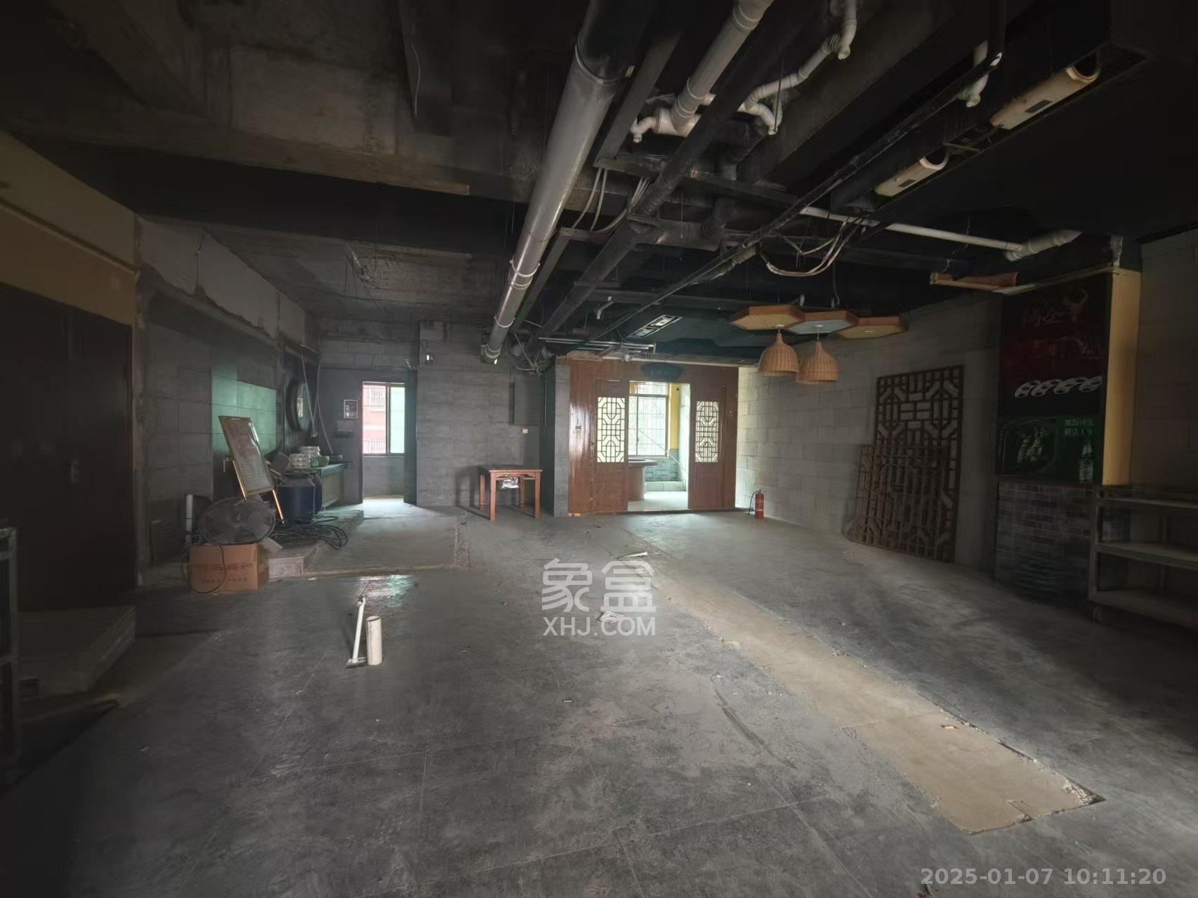 城东安置区(星城社区) 1室0厅0卫 9000.0元/月 城东安置区(星城社区) 1室0厅0卫 9000.0元/月室内图