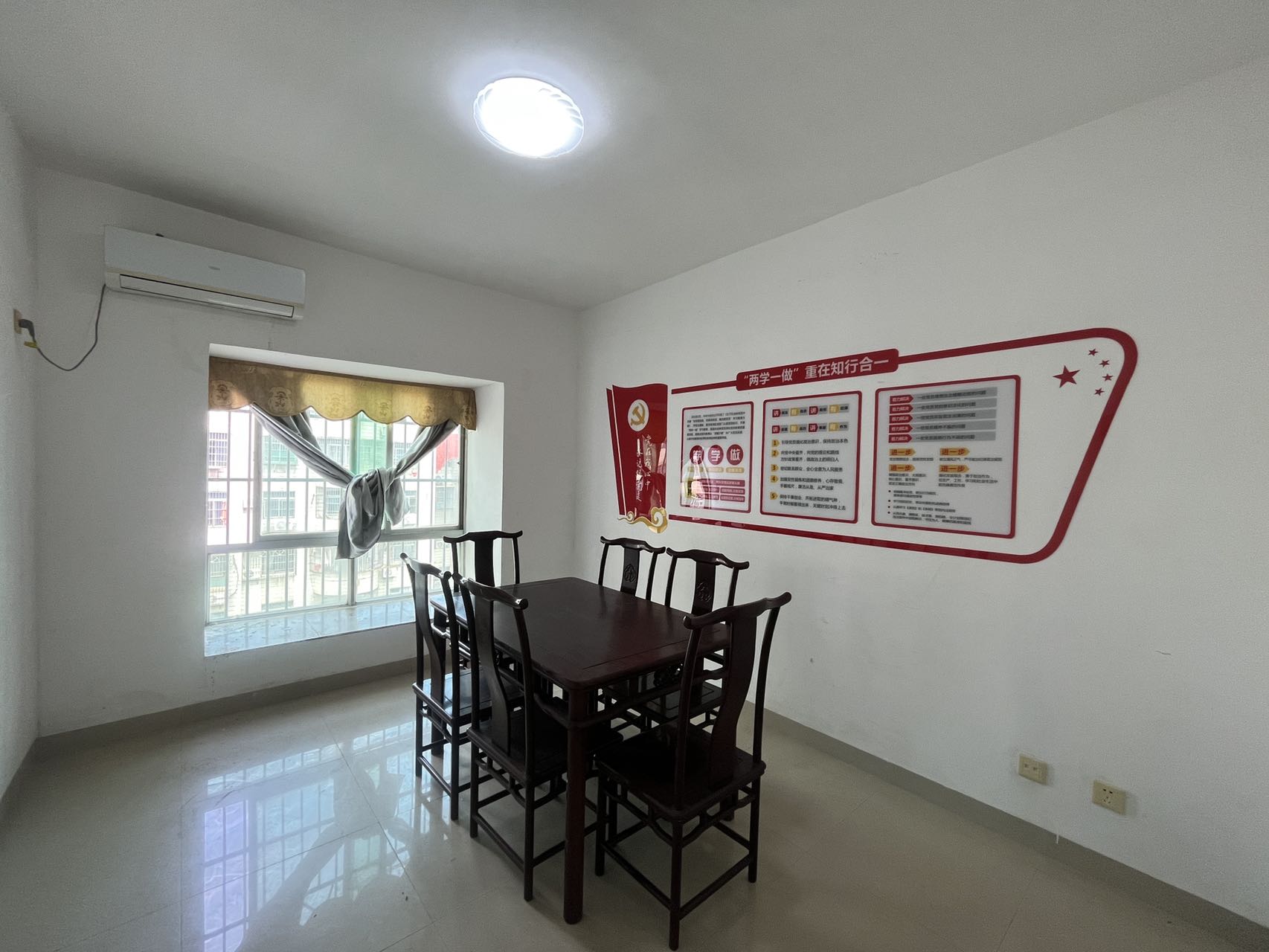 泉都大厦 3室2厅1卫 3000.0元/月 泉都大厦 3室2厅1卫 3000.0元/月室内图