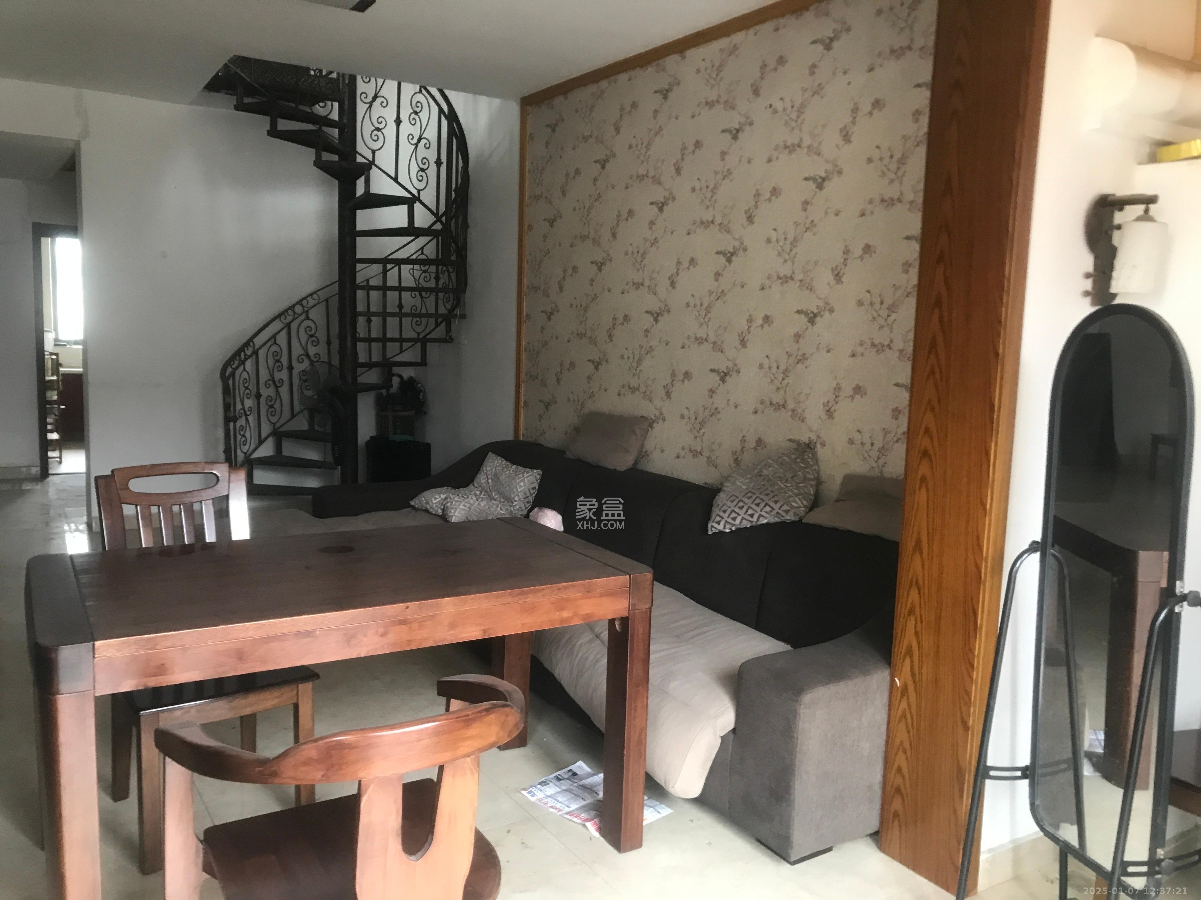 澳海澜庭 3室2厅1卫 1600.0元/月 澳海澜庭 3室2厅1卫 1600.0元/月室内图